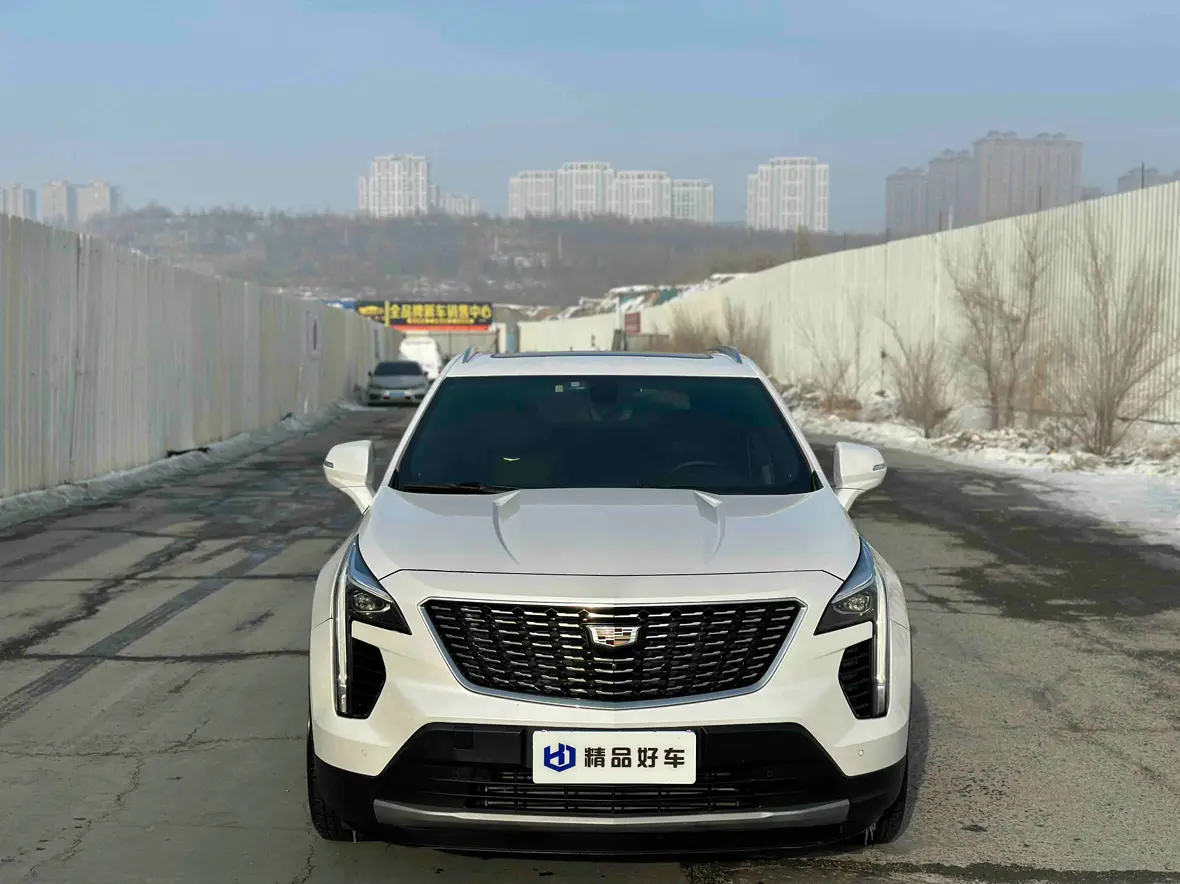 Cadillac XT4  из Китая