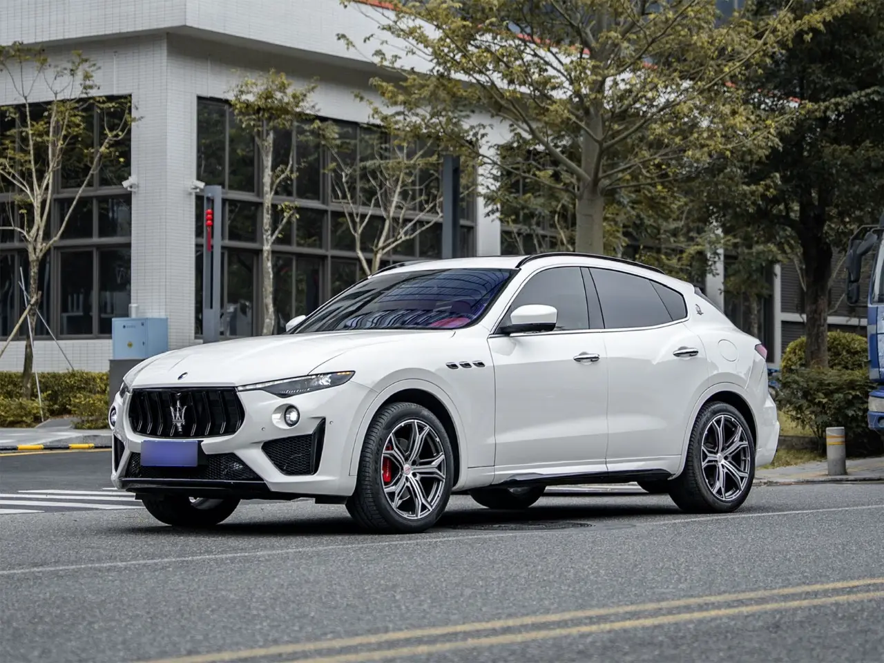 Maserati Levante  из Китая