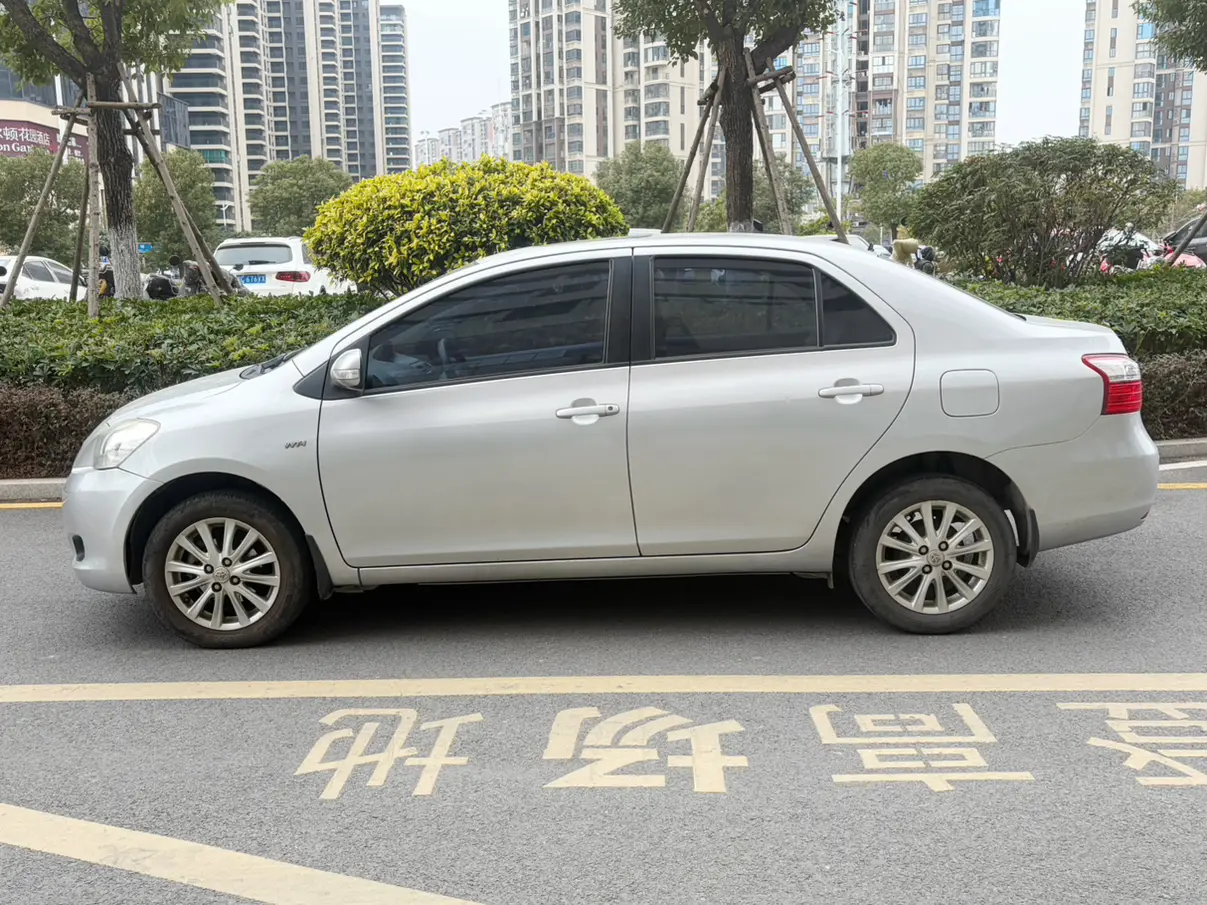 Toyota Vios  из Китая