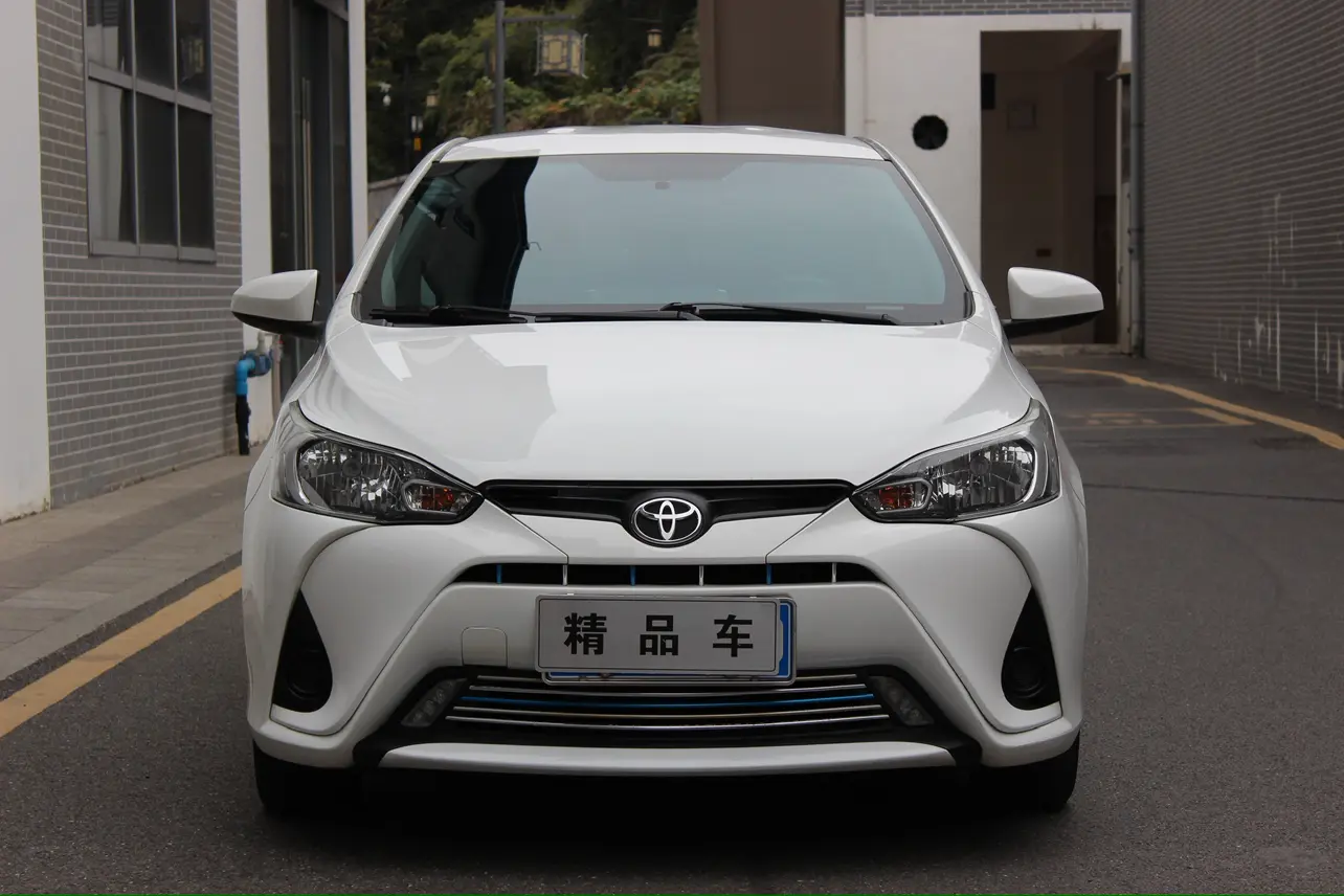 Toyota YARiS L Enjoy  из Китая