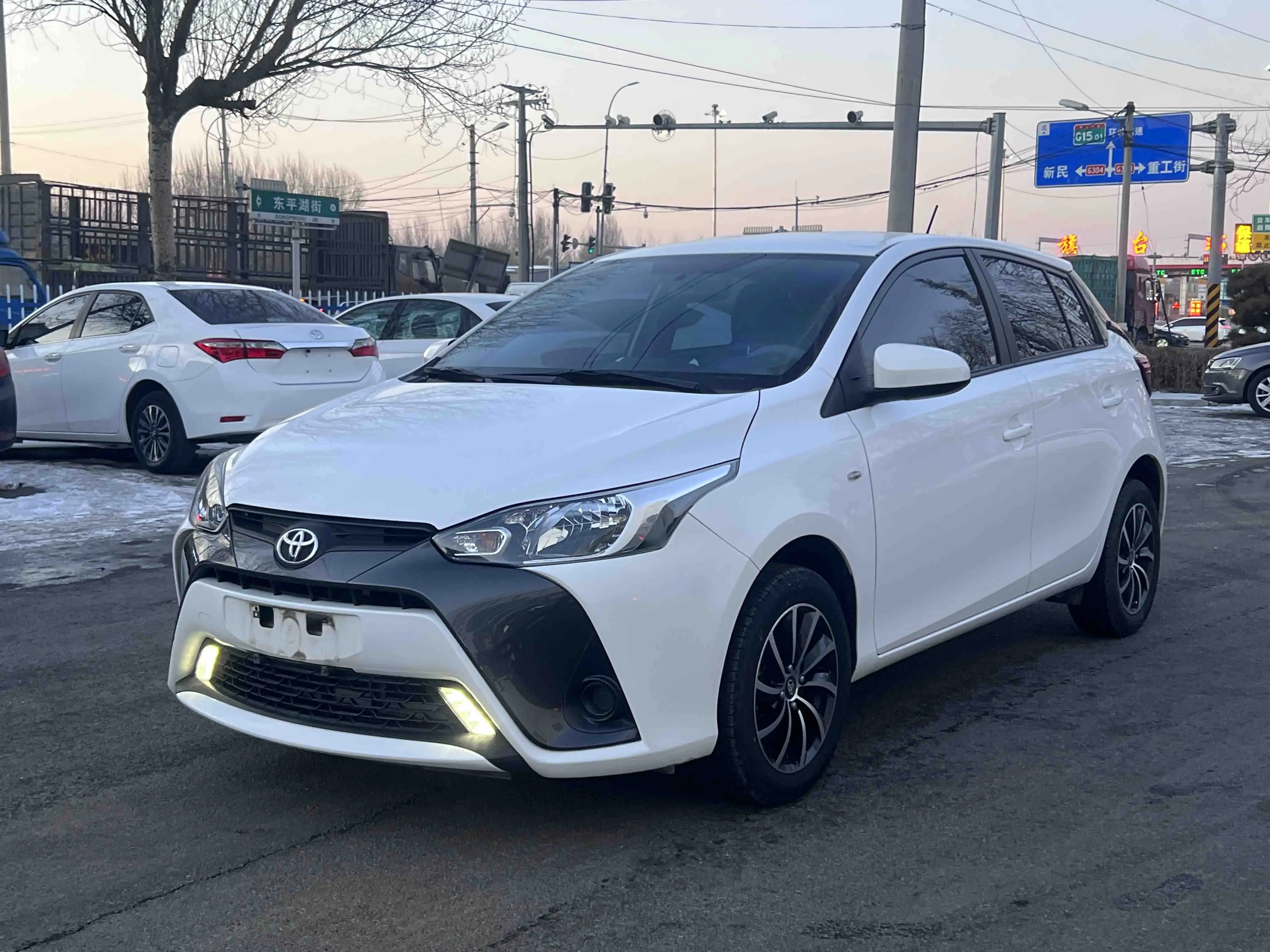 Toyota Yaris L  из Китая
