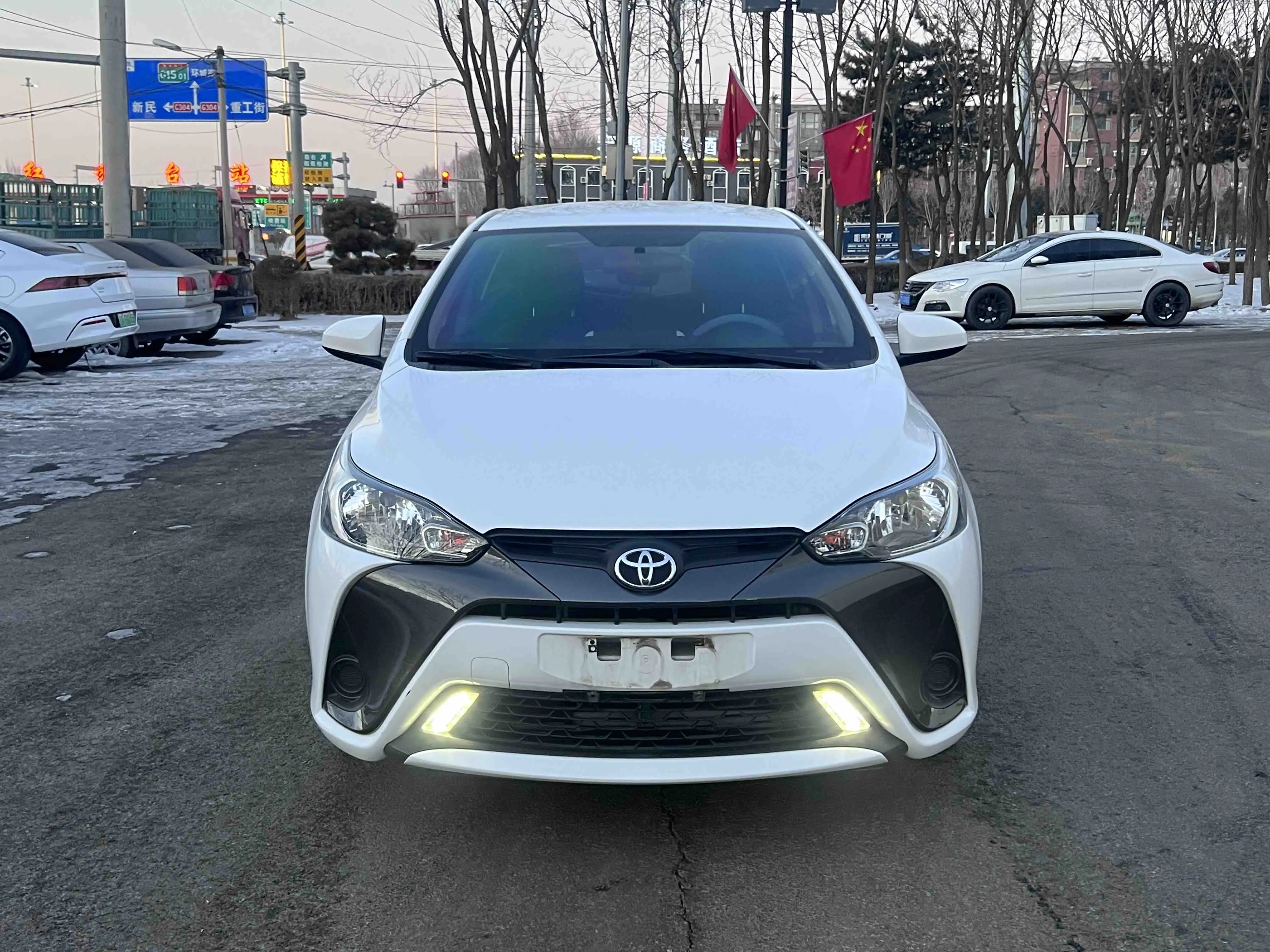 Toyota Yaris L  из Китая