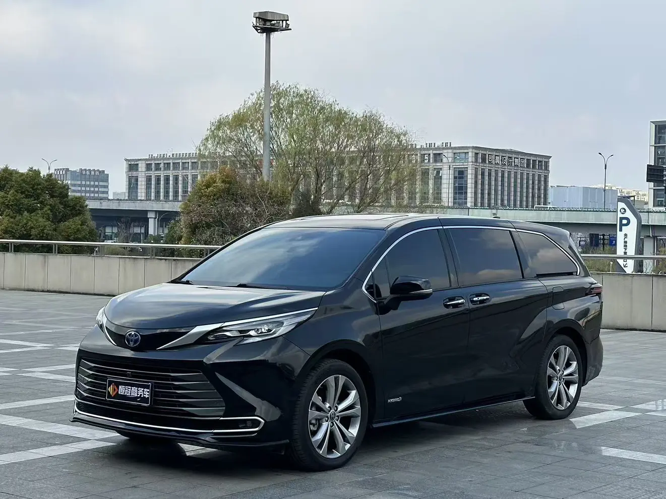 Toyota Sienna  из Китая