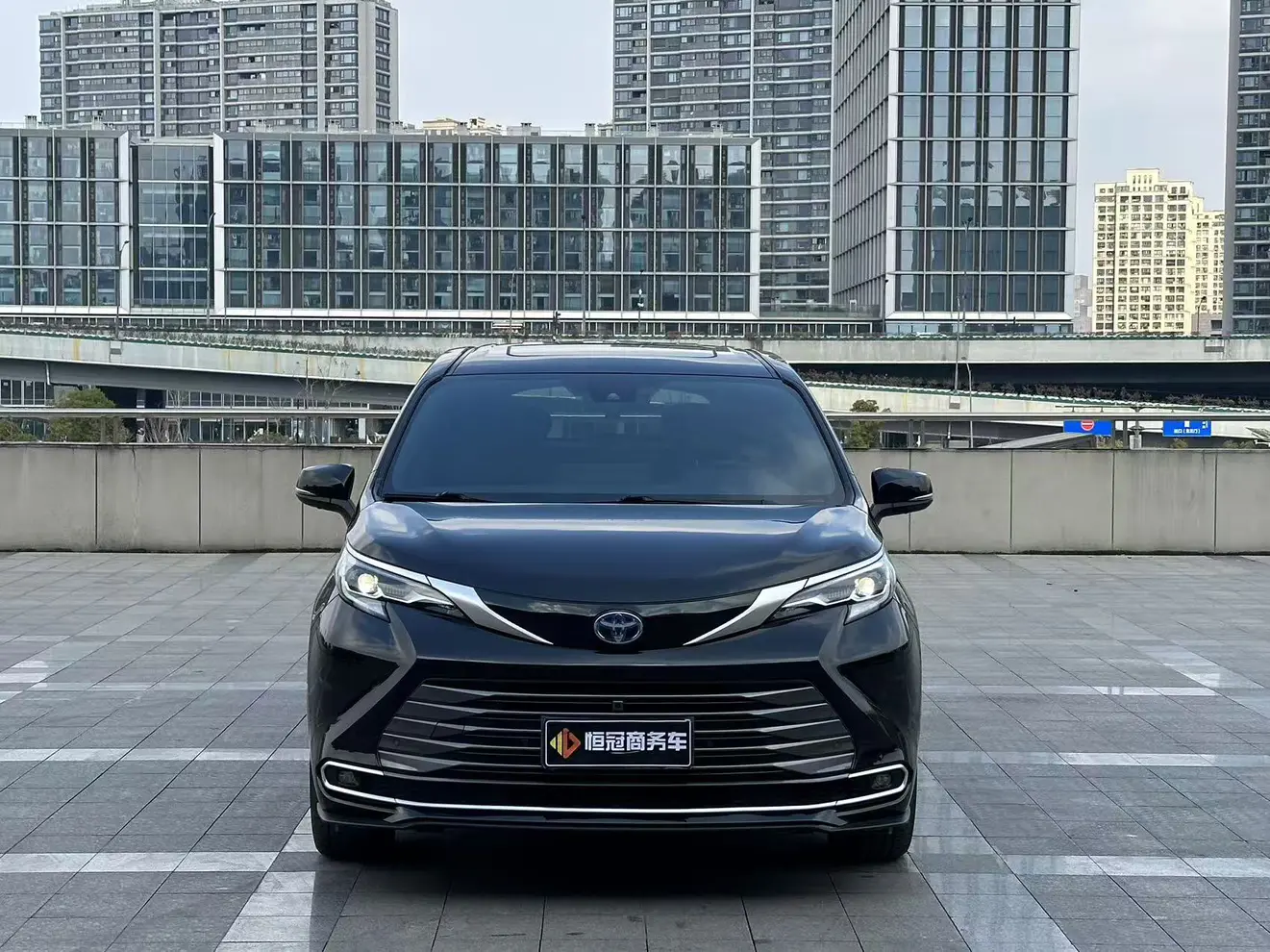 Toyota Sienna  из Китая