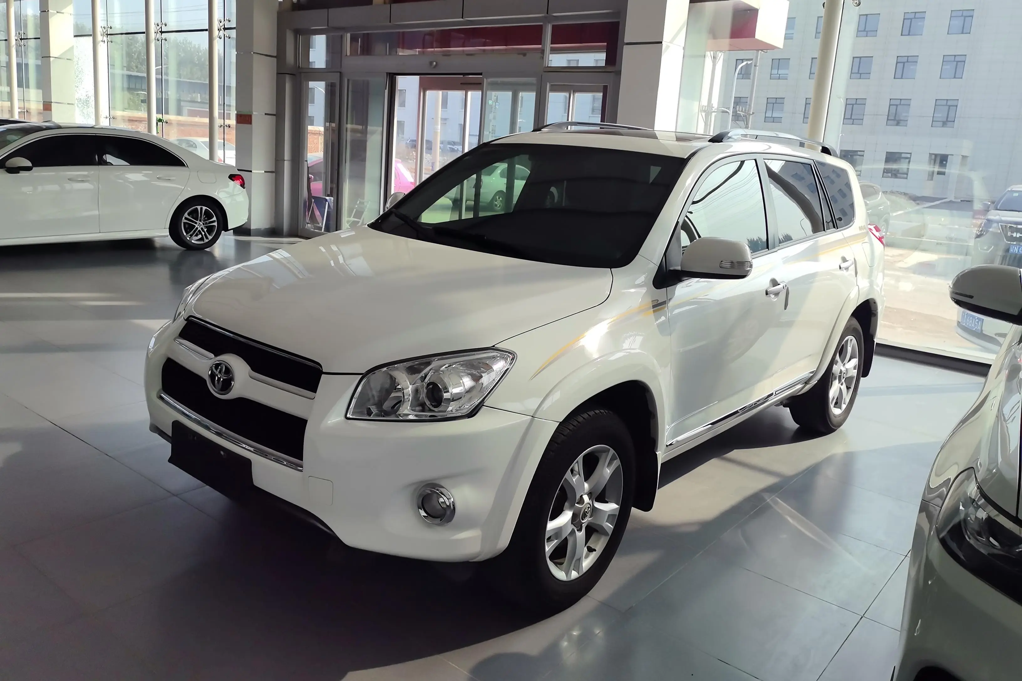 Toyota RAV4  из Китая