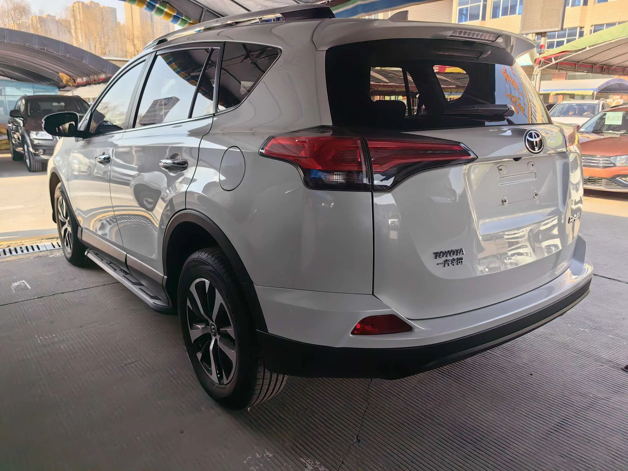 Toyota RAV4  из Китая