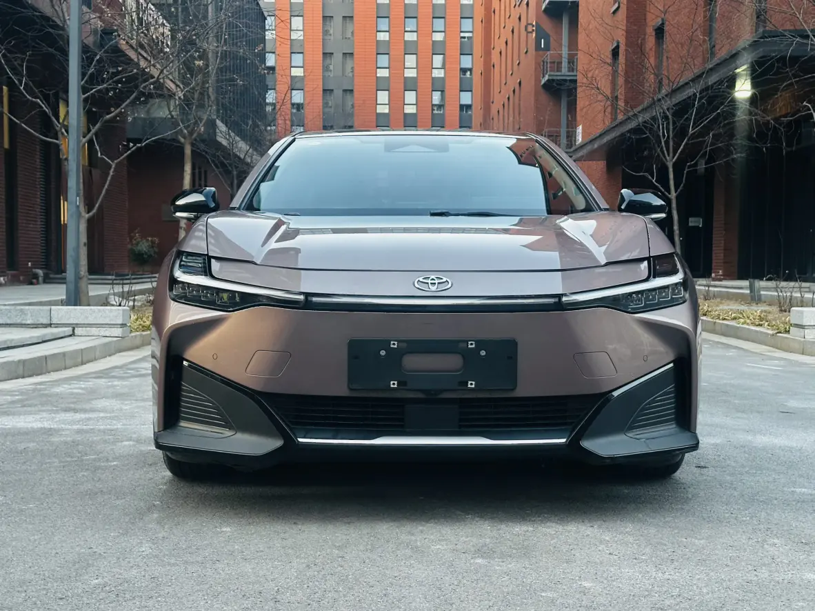 Toyota bZ3  из Китая