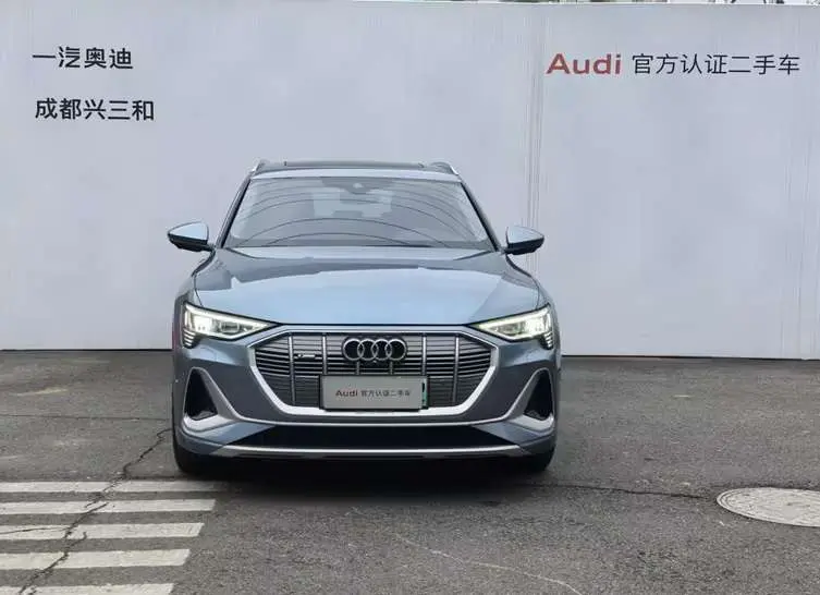 Audi e-tron  из Китая