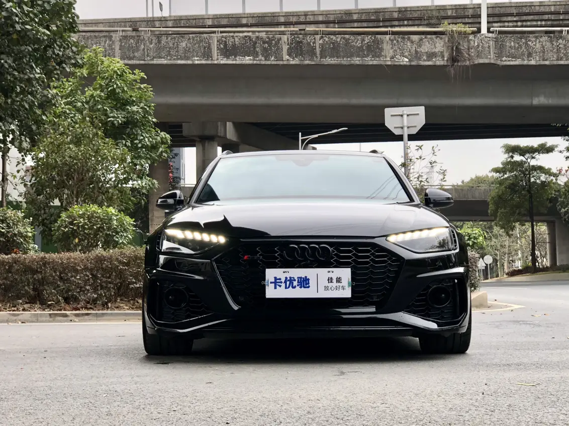 Audi RS 4  из Китая