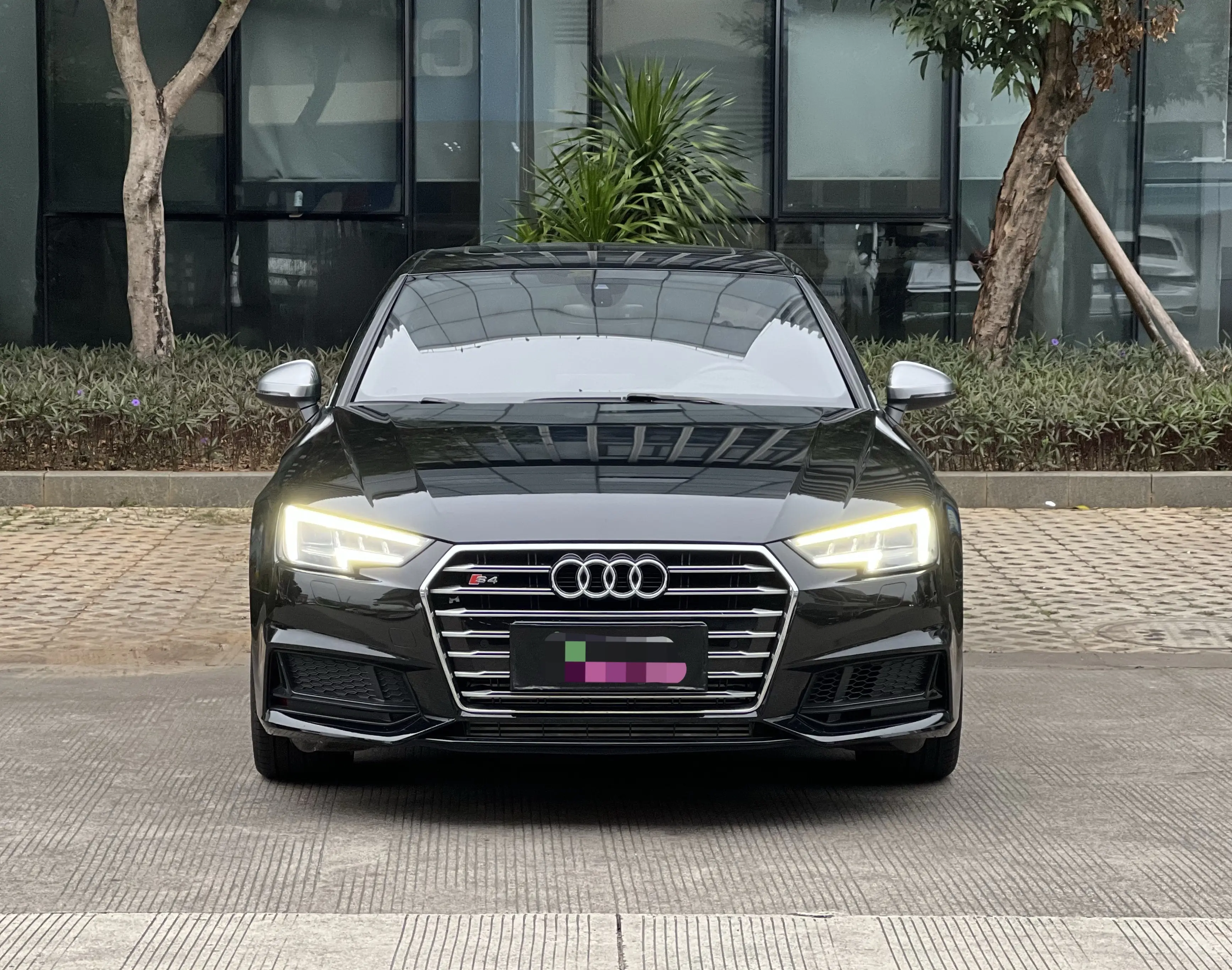 Audi S4  из Китая