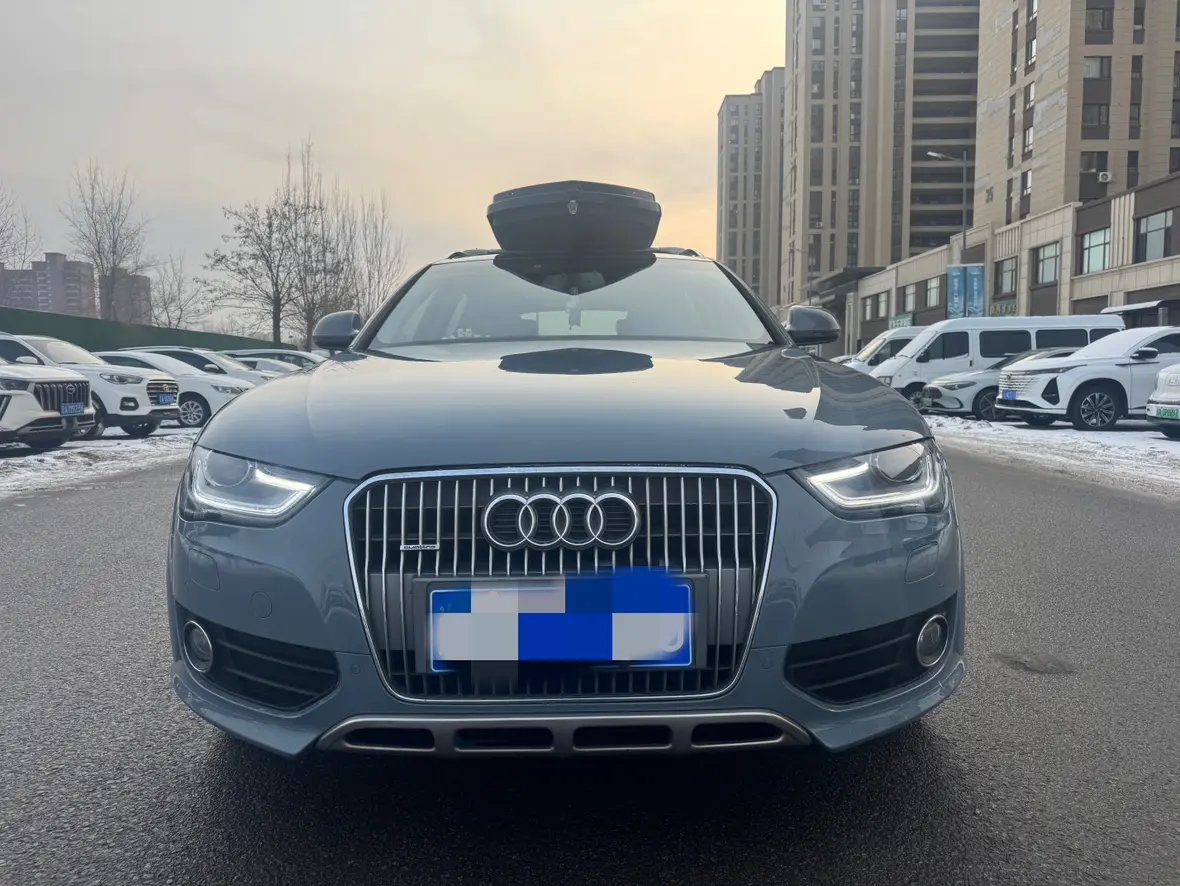 Audi A4  из Китая