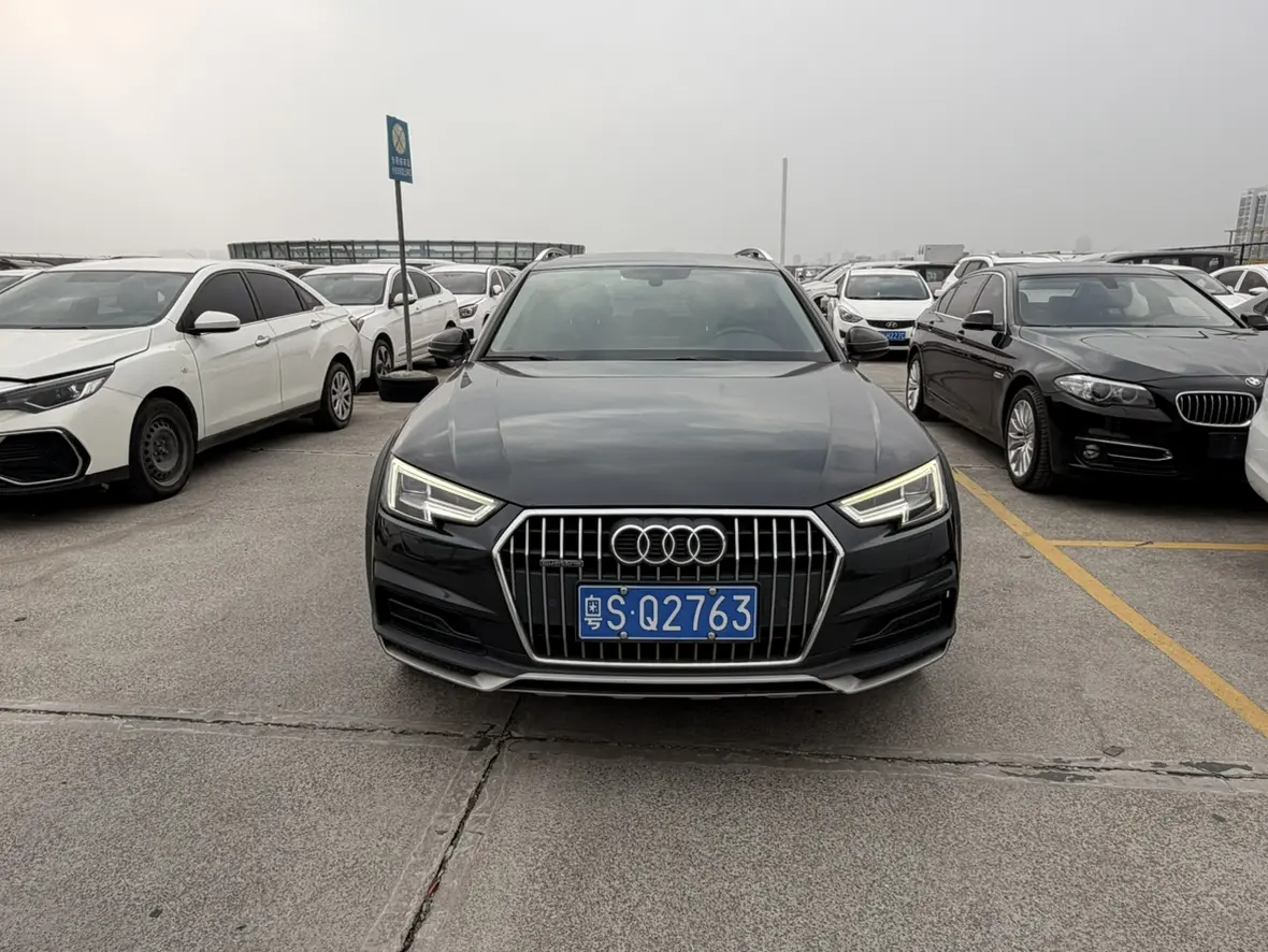 Audi A4  из Китая