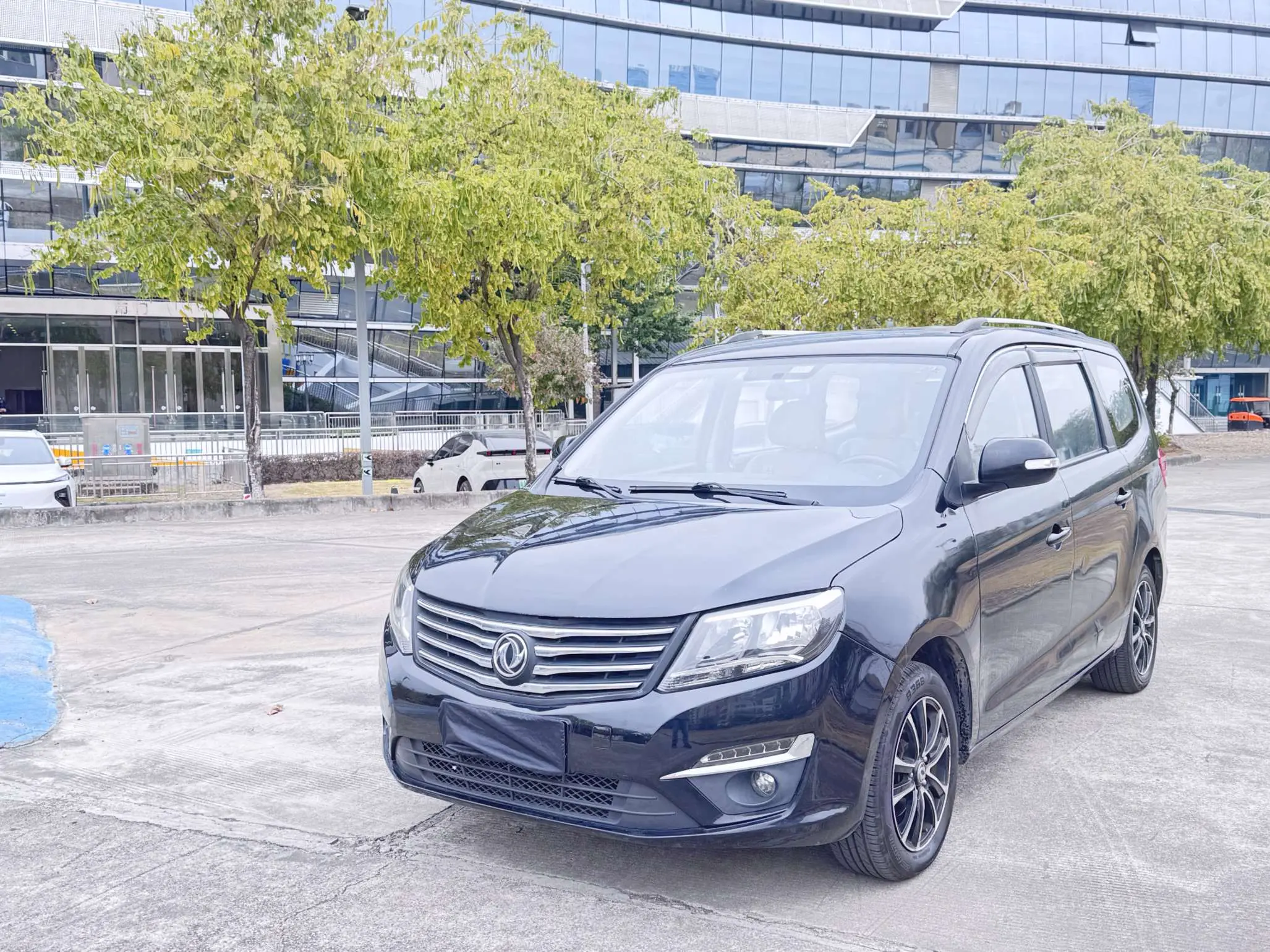 Forthing Fengxing S500  из Китая