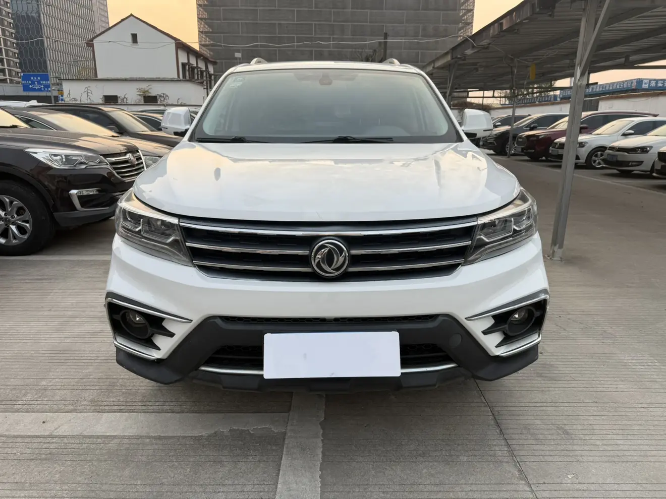 Forthing Jingyi X5  из Китая