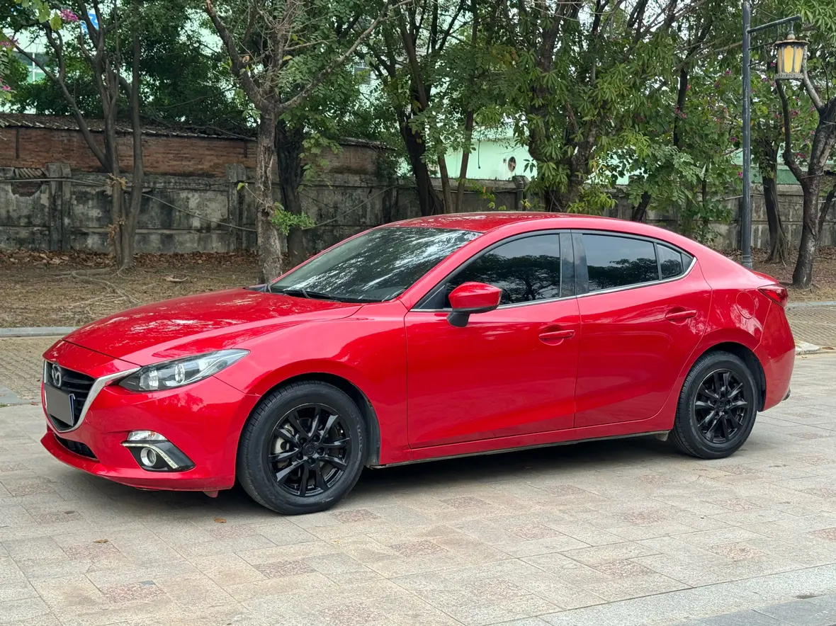Mazda Axela (Mazda3)  из Китая