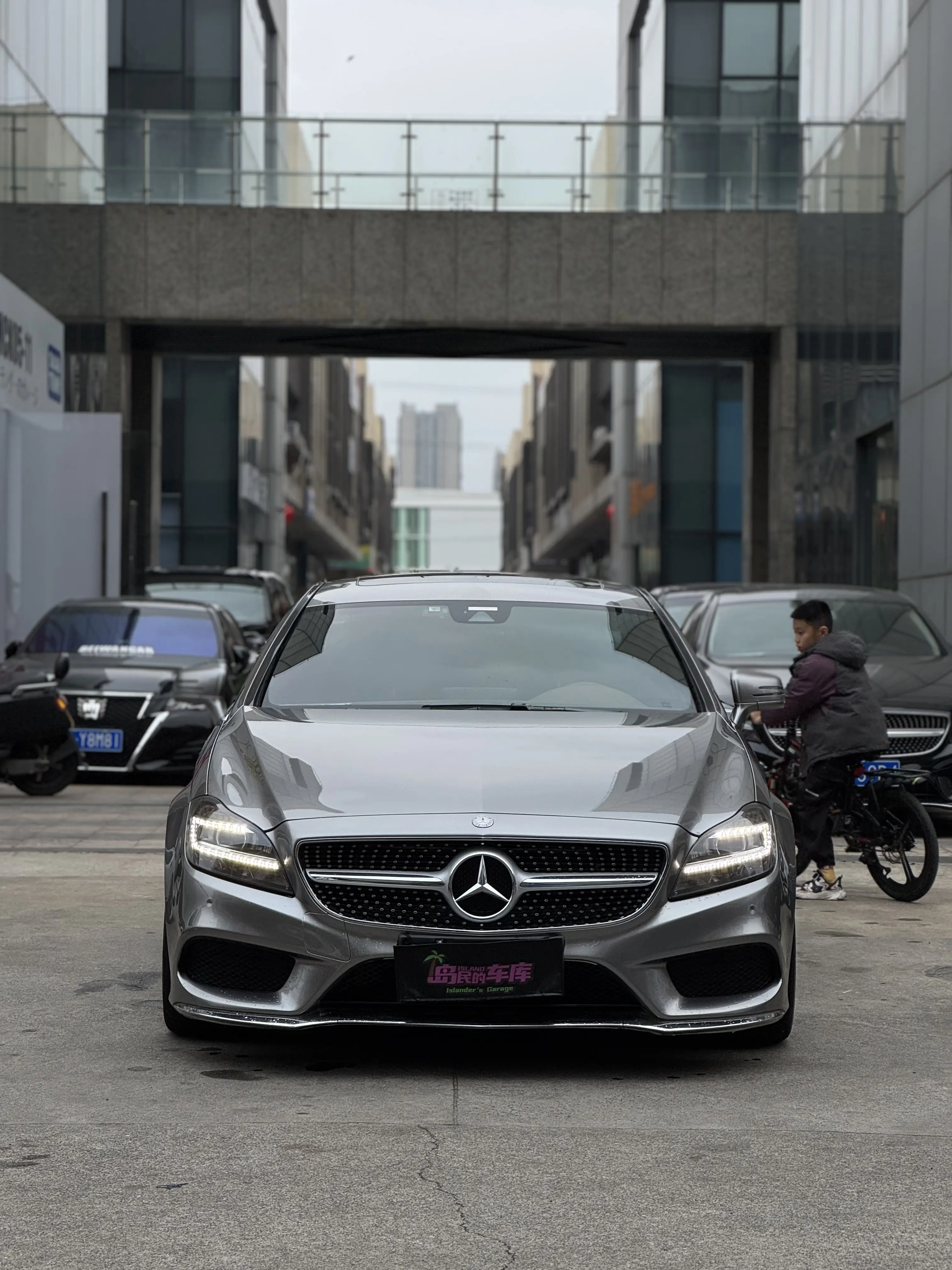 Mercedes-Benz Mercedes Benz CLS  из Китая