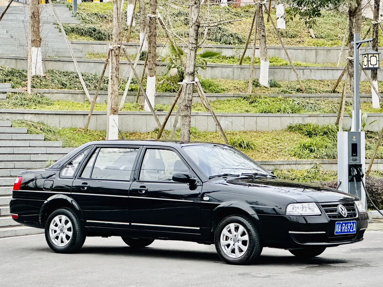 Volkswagen Santana Zhijun  из Китая