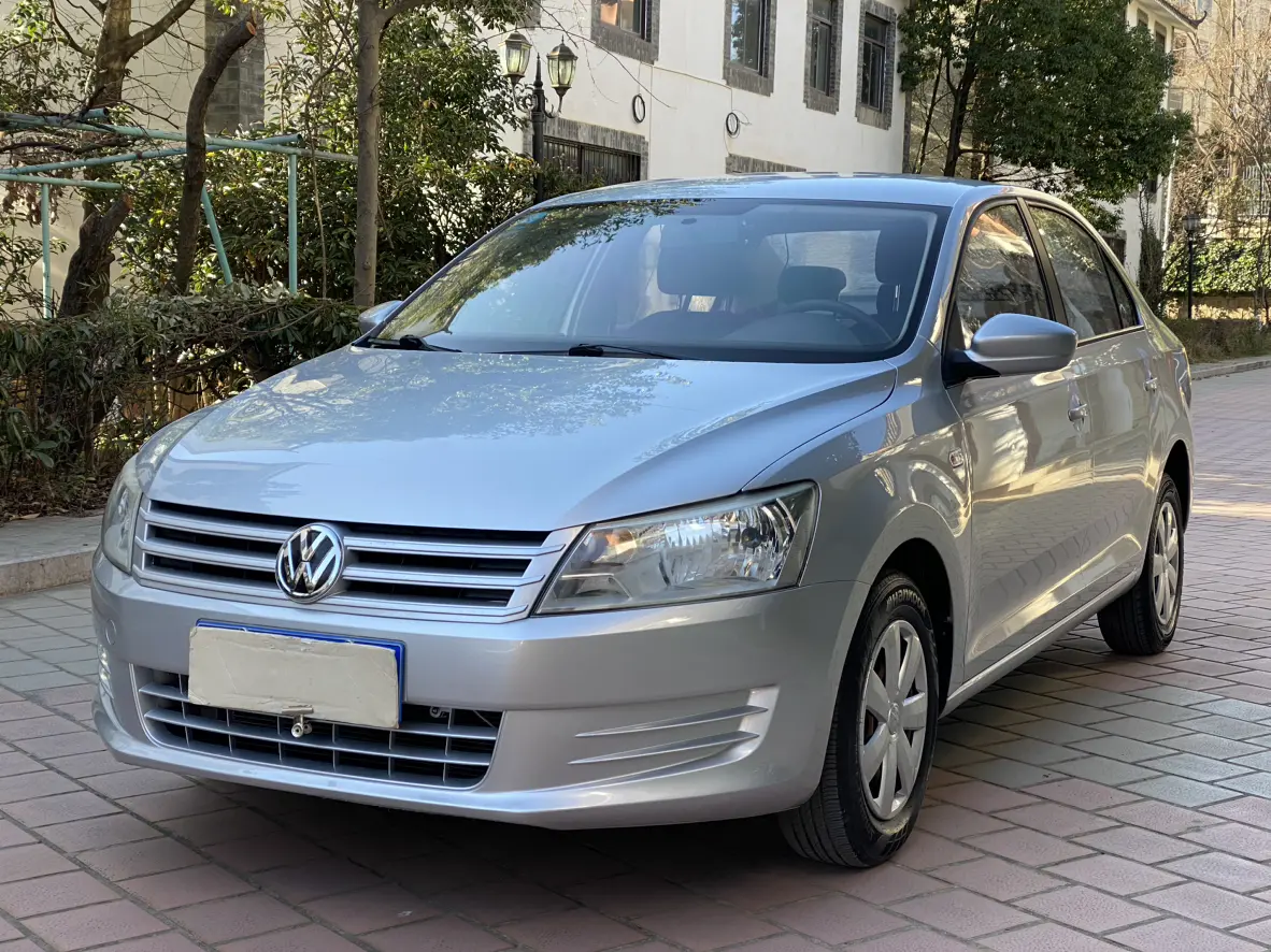 Volkswagen Santana  из Китая