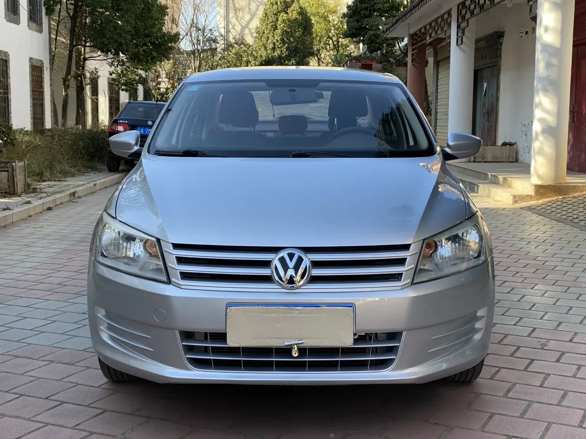 Volkswagen Santana  из Китая