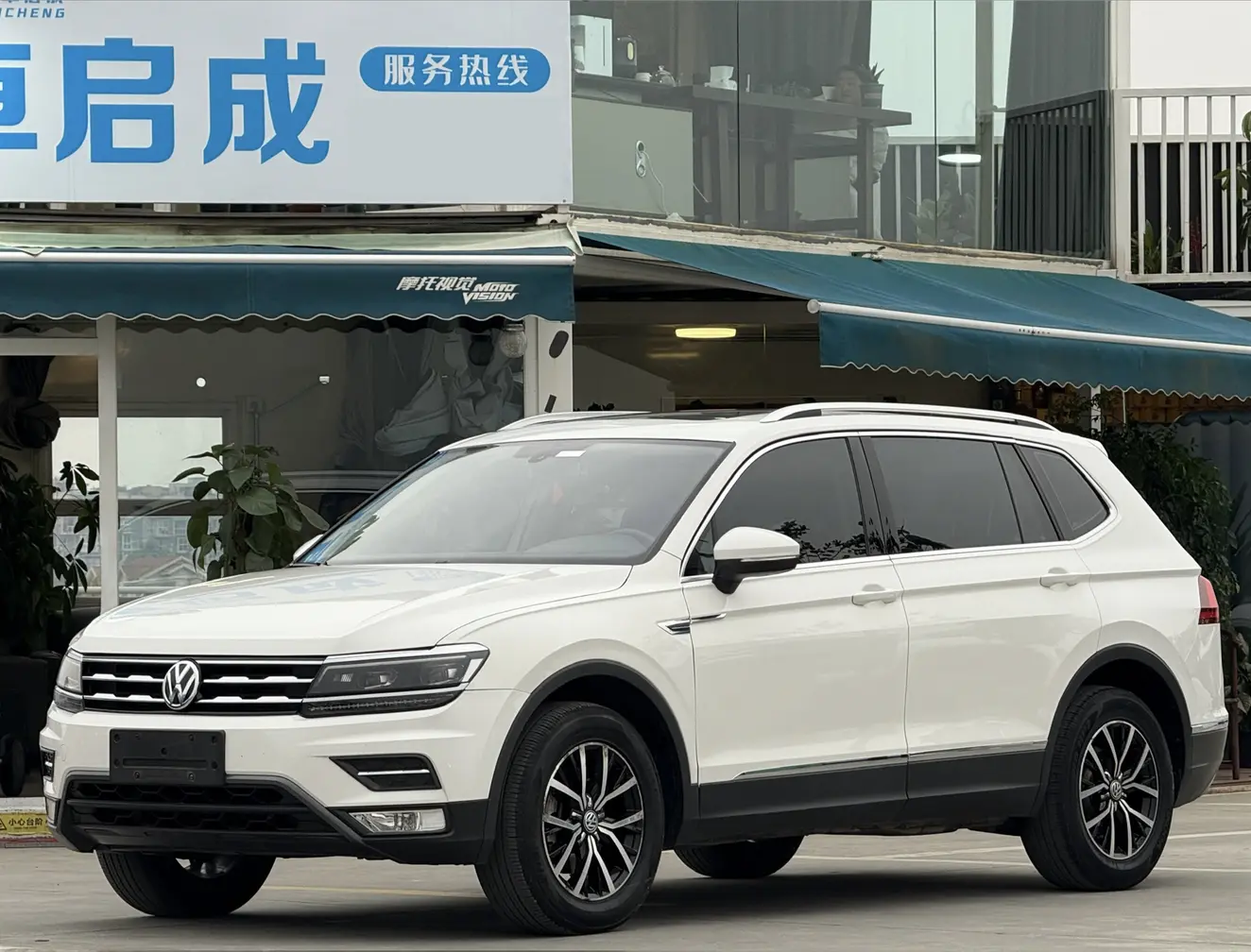 Volkswagen Tiguan L  из Китая