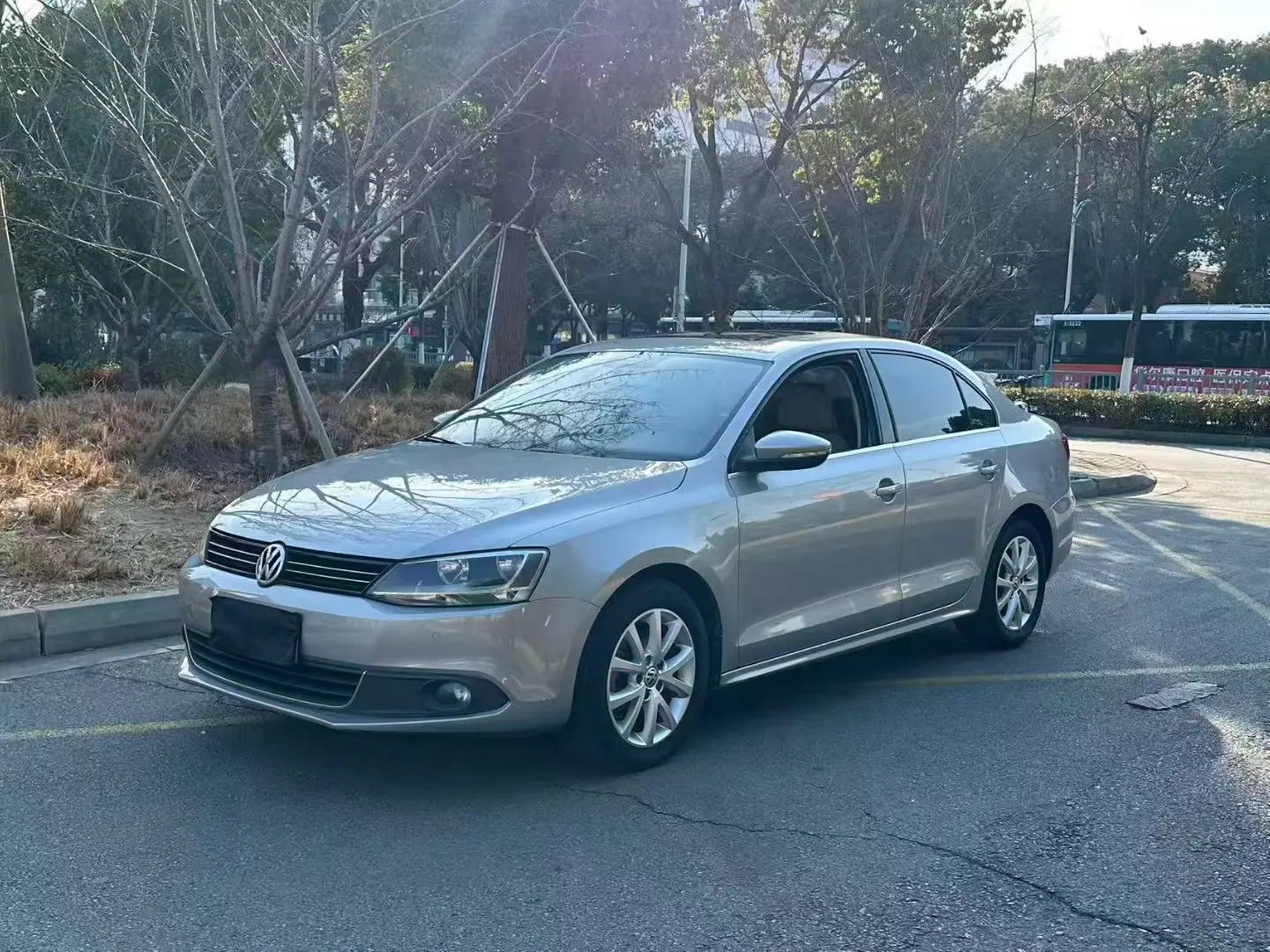 Volkswagen Sagitar  из Китая