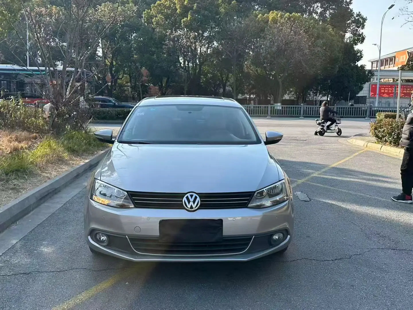 Volkswagen Sagitar  из Китая