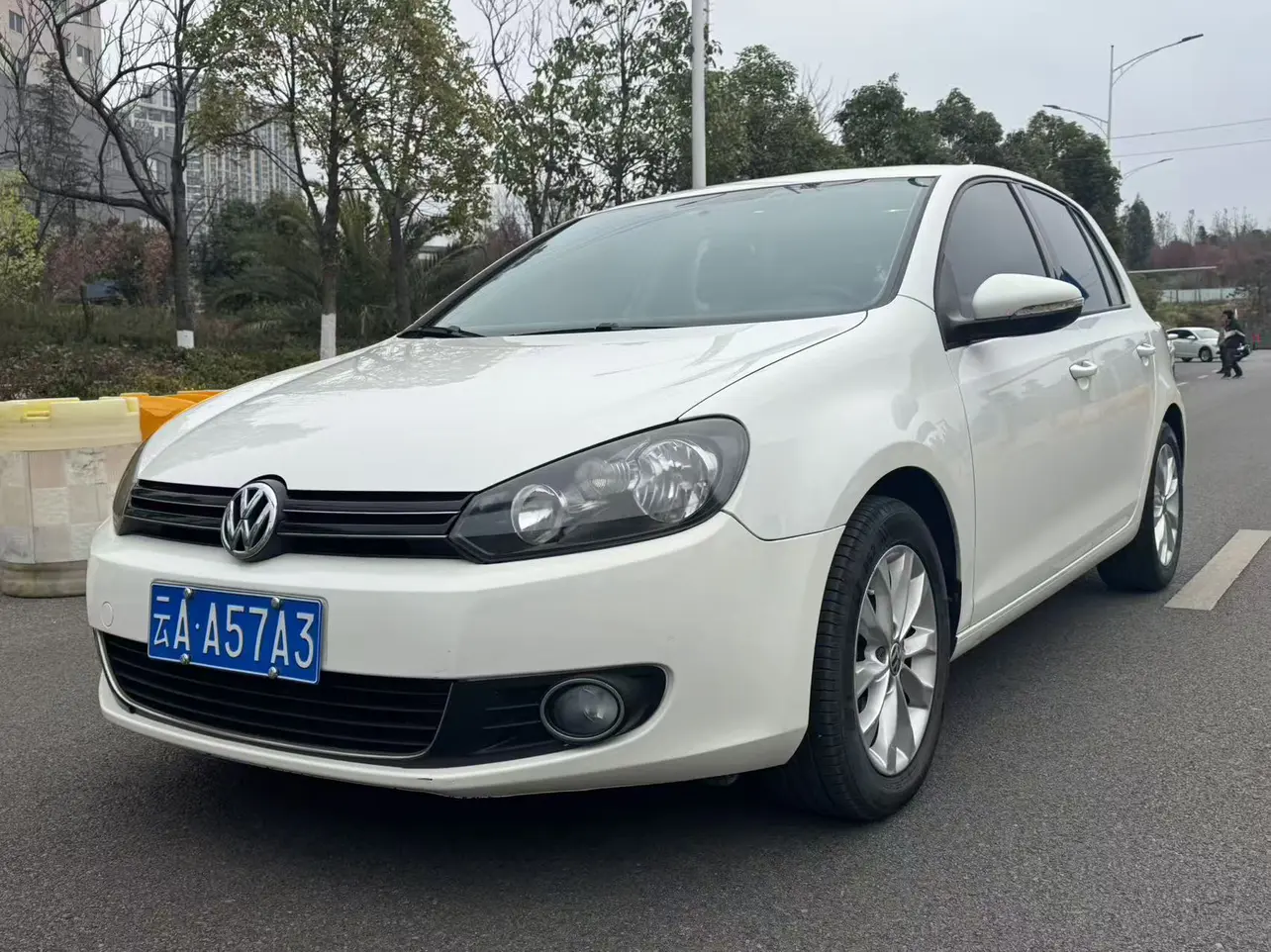 Volkswagen Golf  из Китая