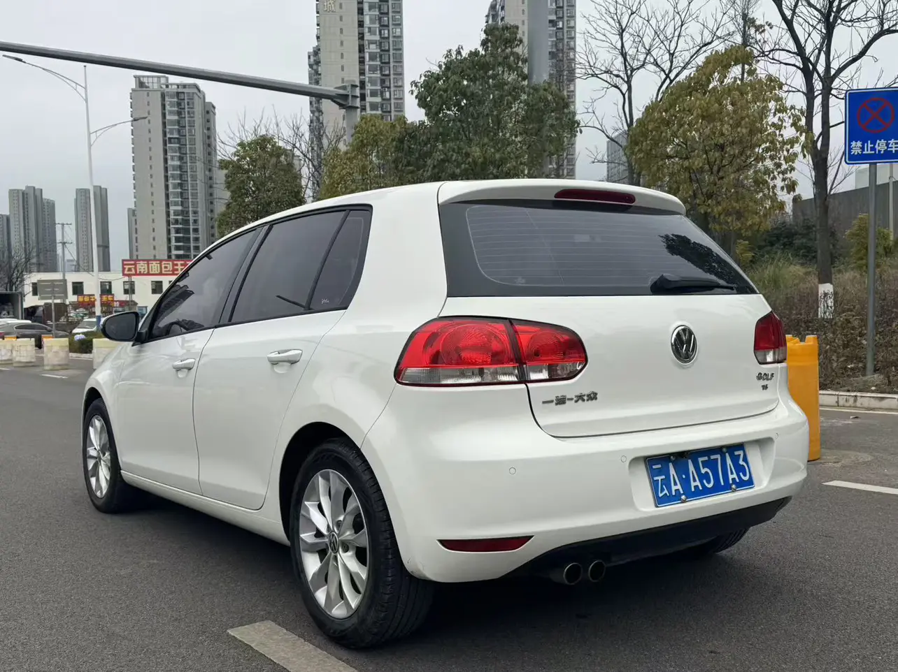 Volkswagen Golf  из Китая