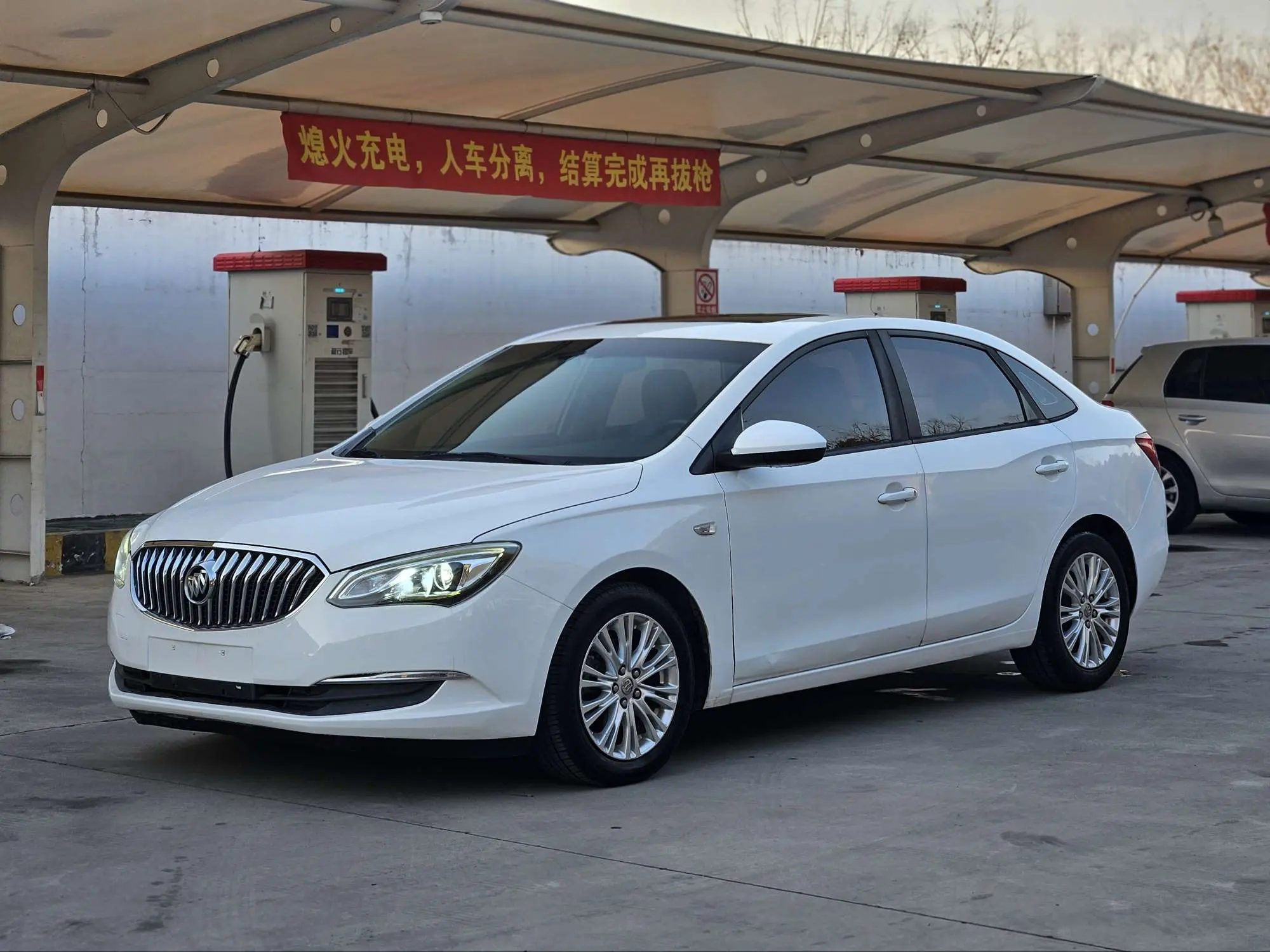 Buick Yinglang  из Китая