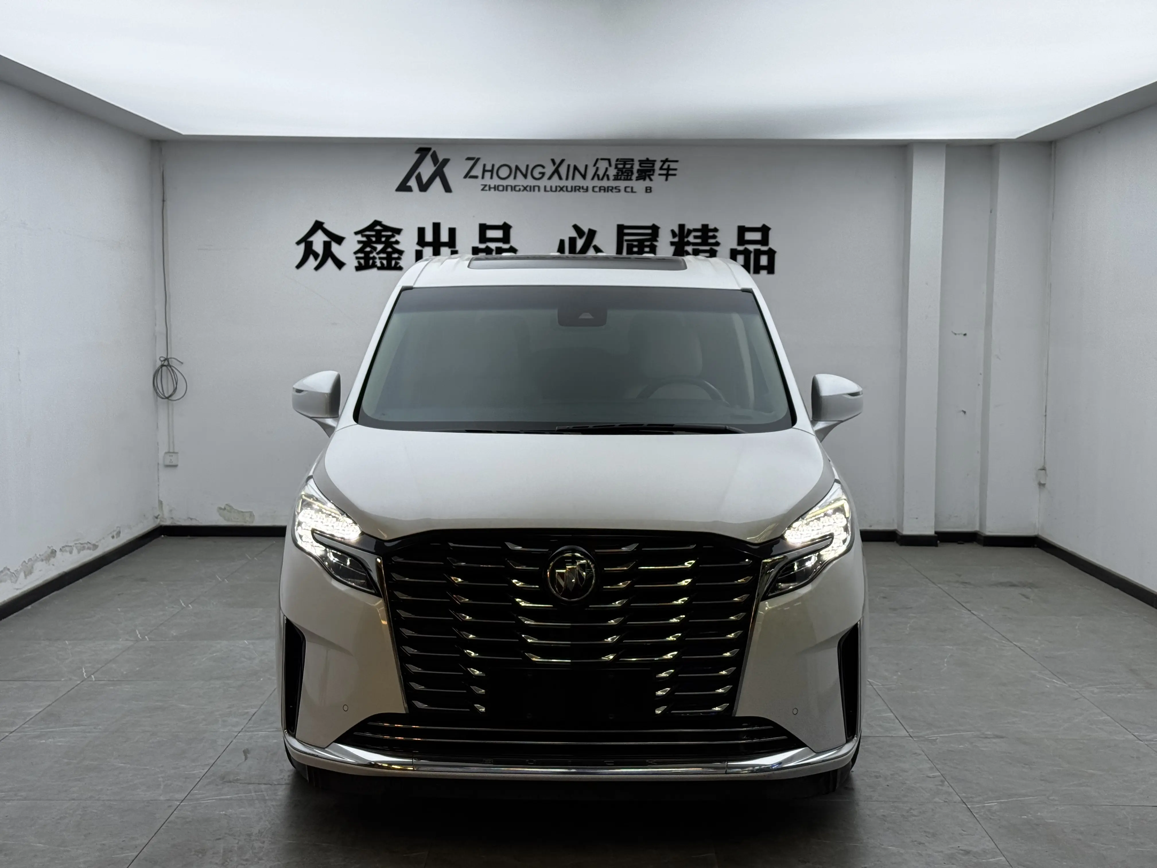 Buick GL8  из Китая