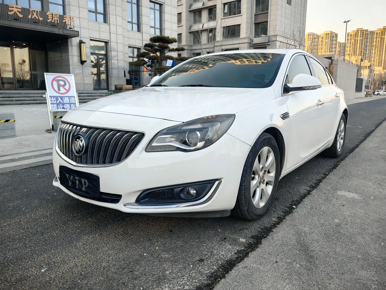 Buick Majesty  из Китая