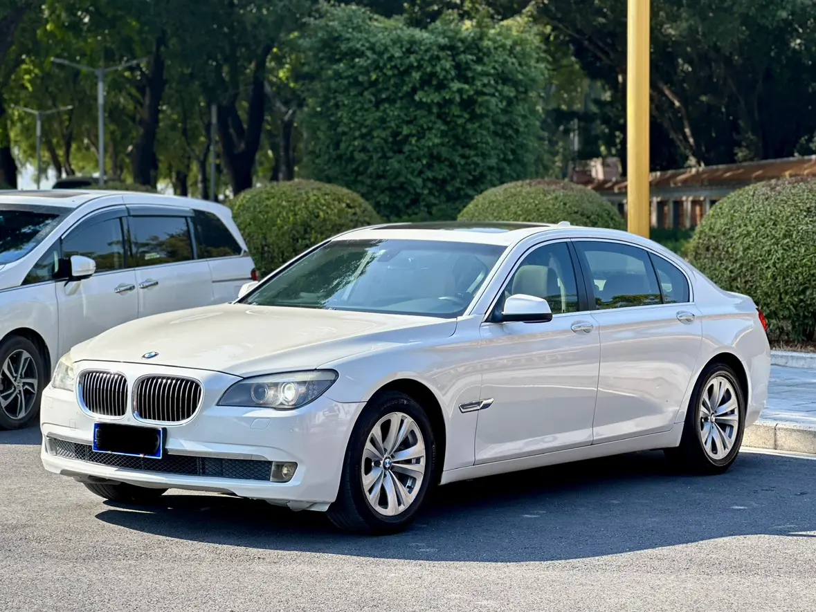 BMW 7 Series  из Китая