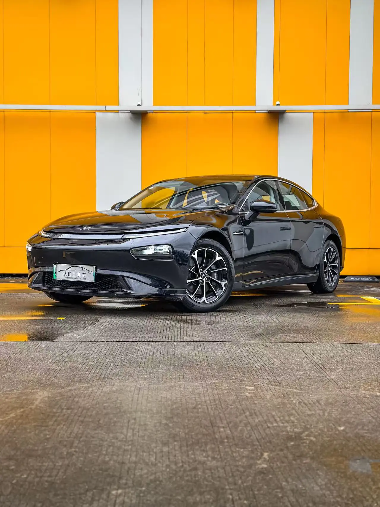 Xpeng P7  из Китая