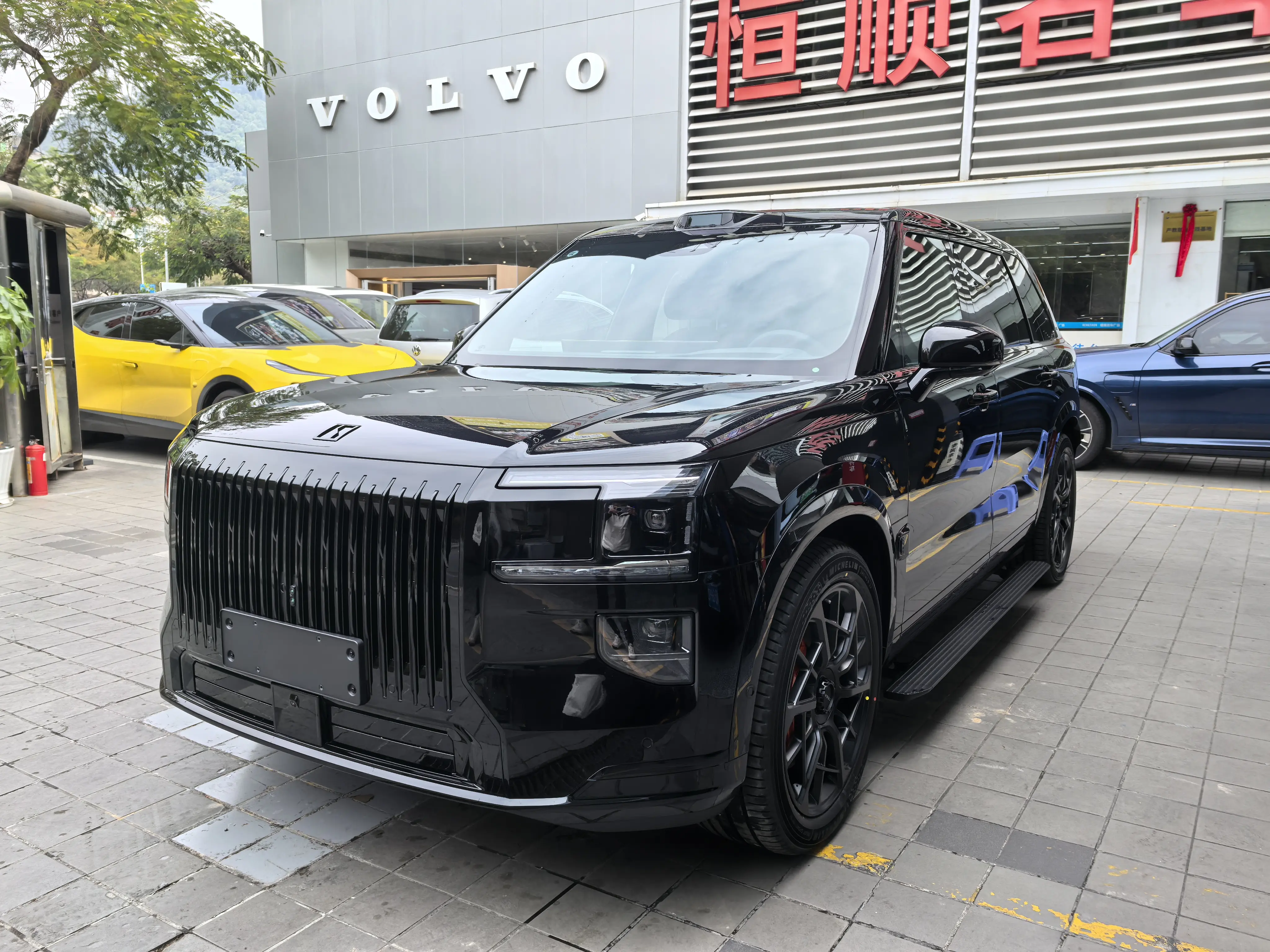 ZEEKR 9X  из Китая