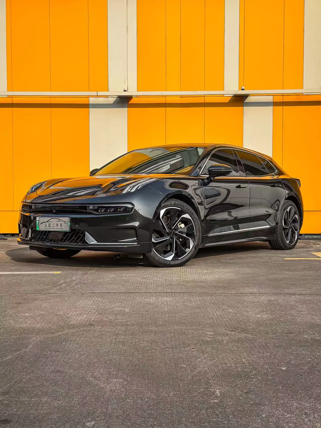 ZEEKR 001  из Китая