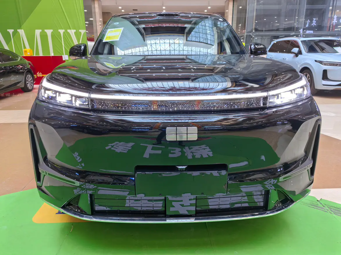 Geely Galaxy M9  из Китая