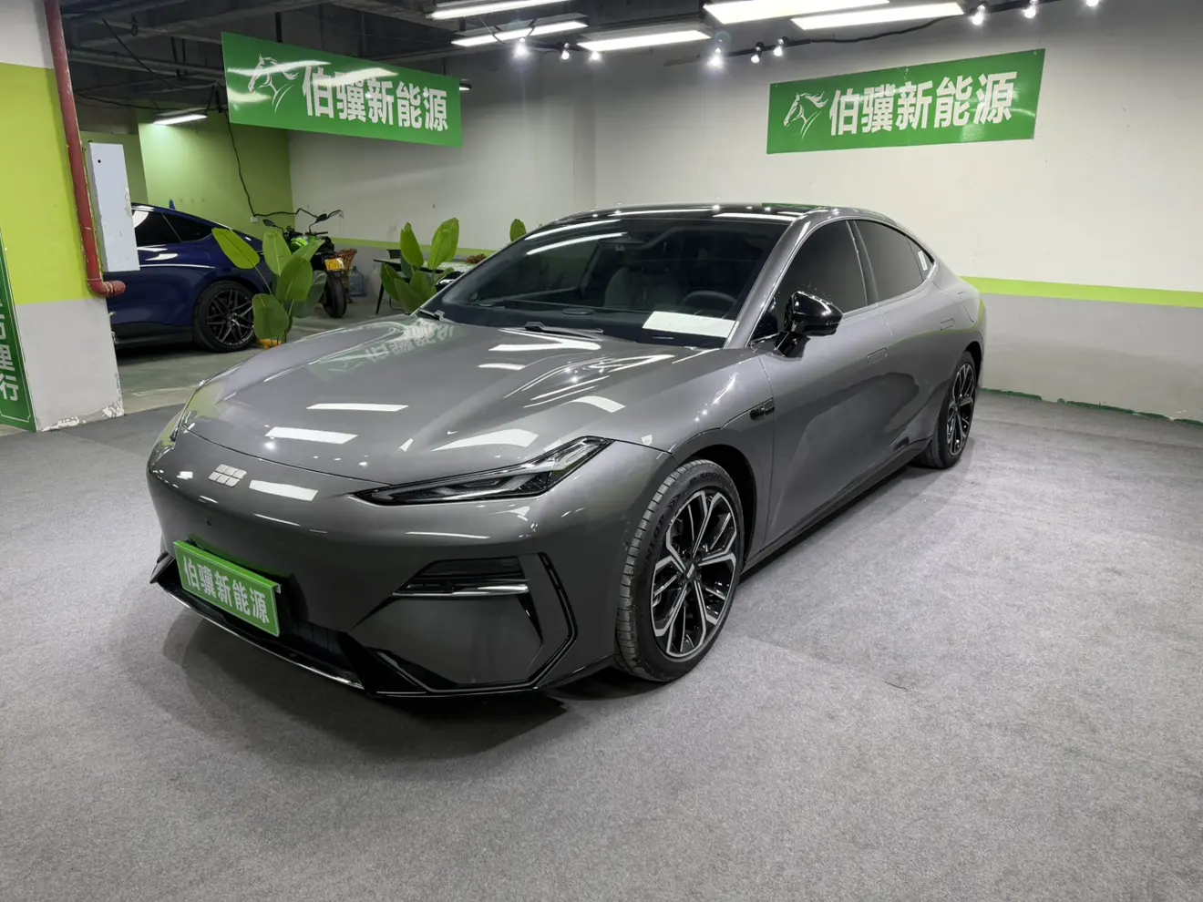 Geely Galaxy E8  из Китая