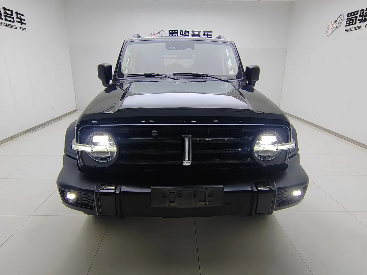 Tank 300  из Китая