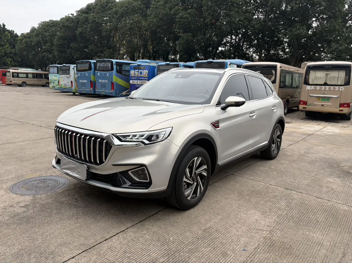 Hongqi HS5  из Китая