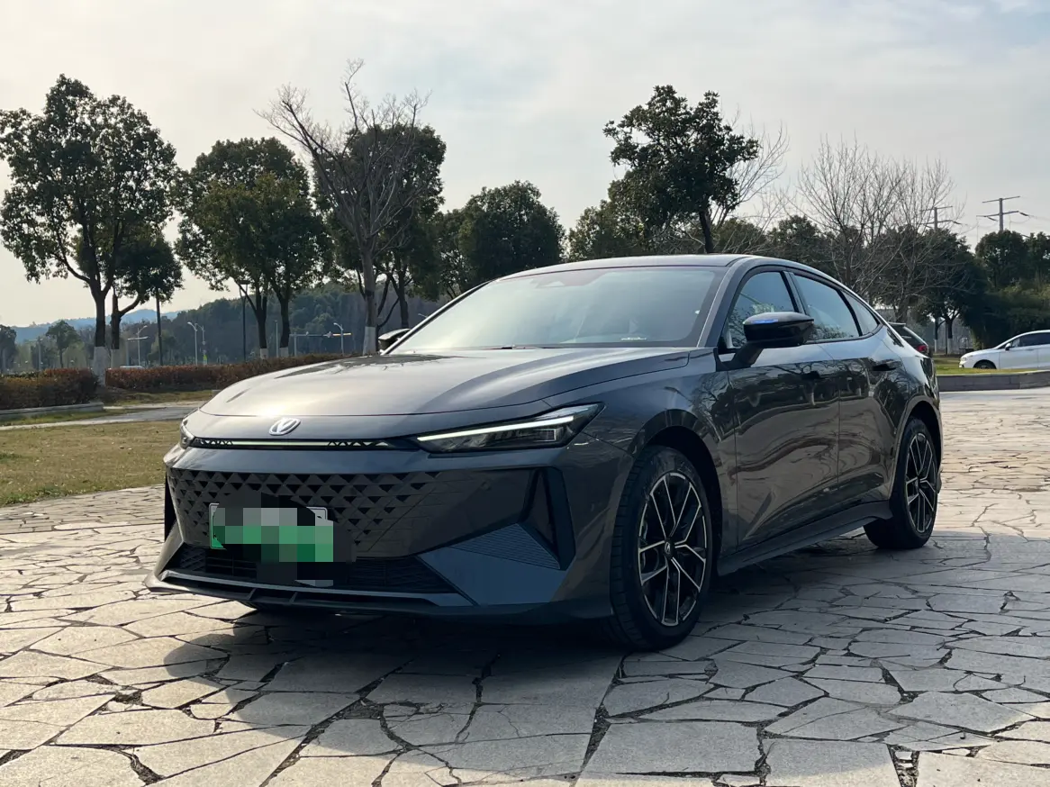 Changan UNI-V  из Китая