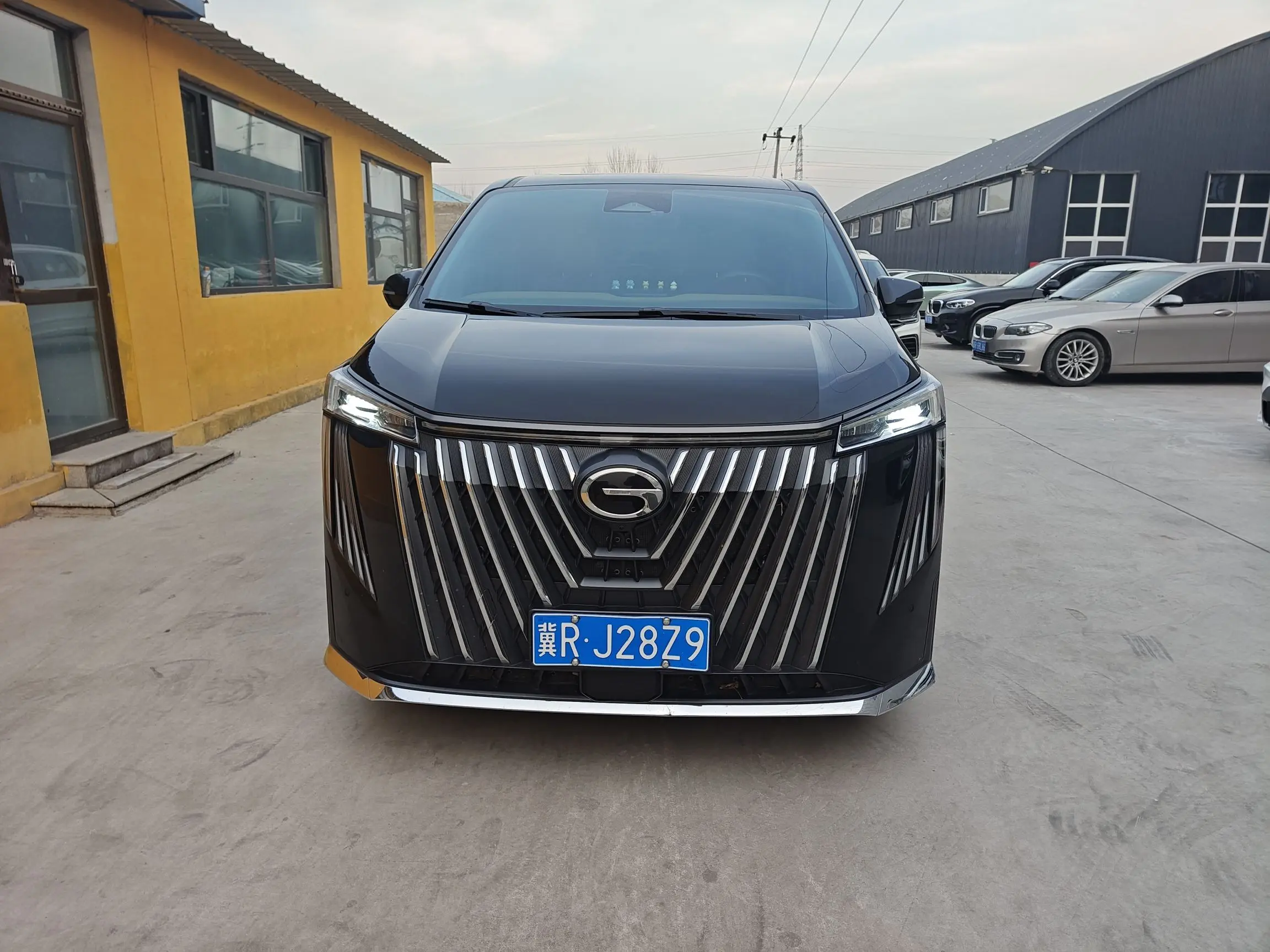 GAC Trumpchi M8  из Китая