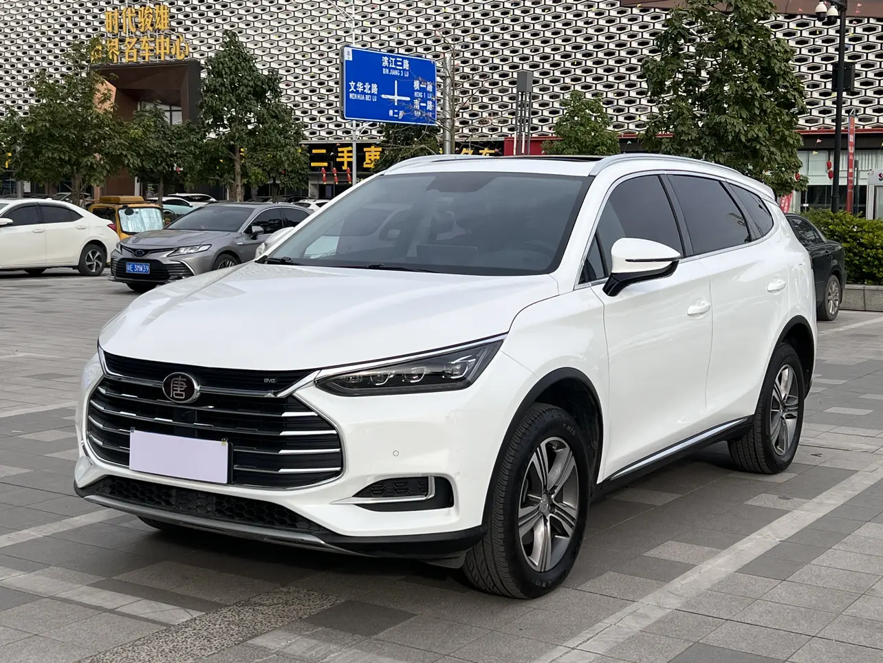 BYD Tang  из Китая