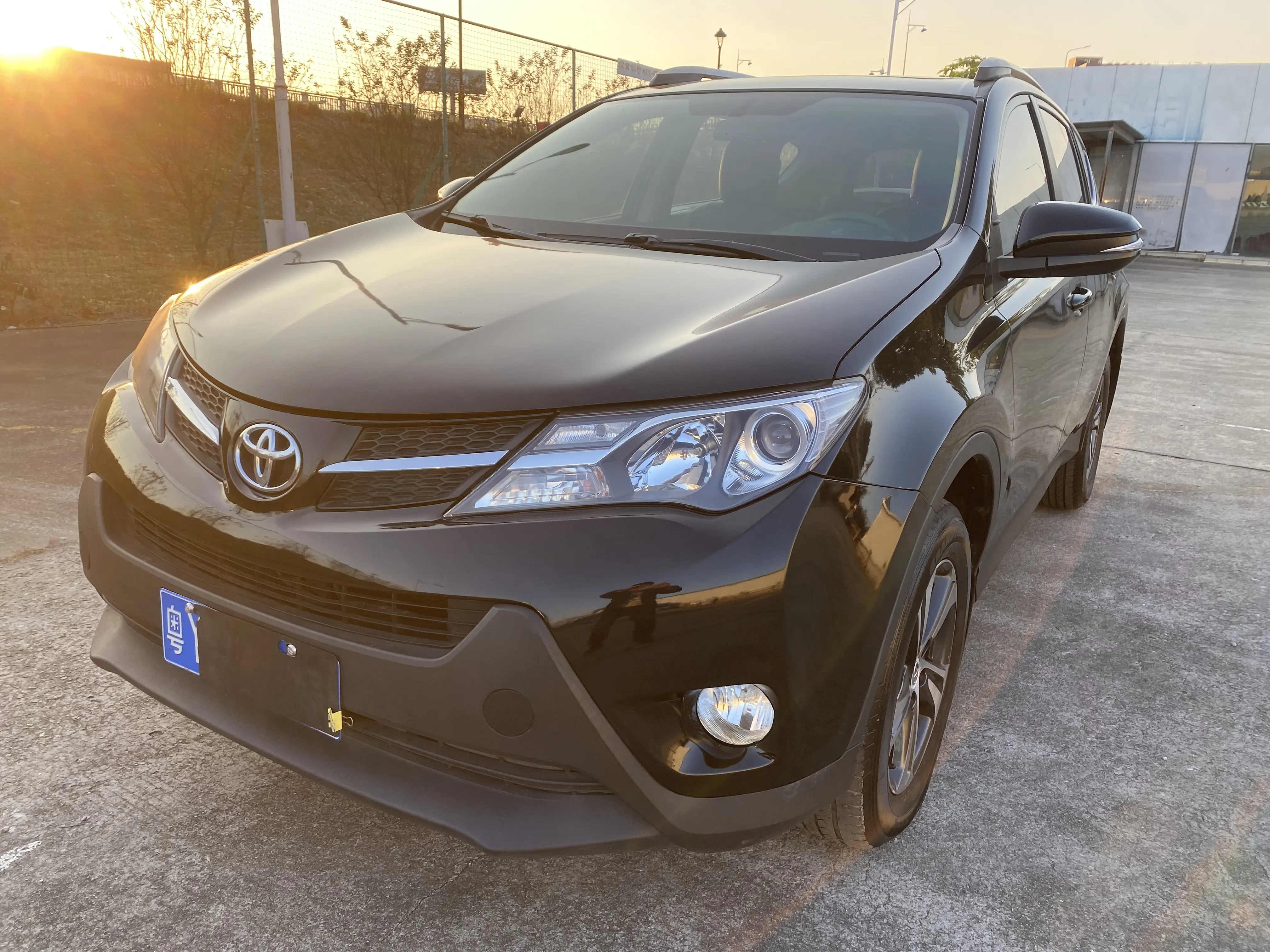 Toyota RAV4  из Китая