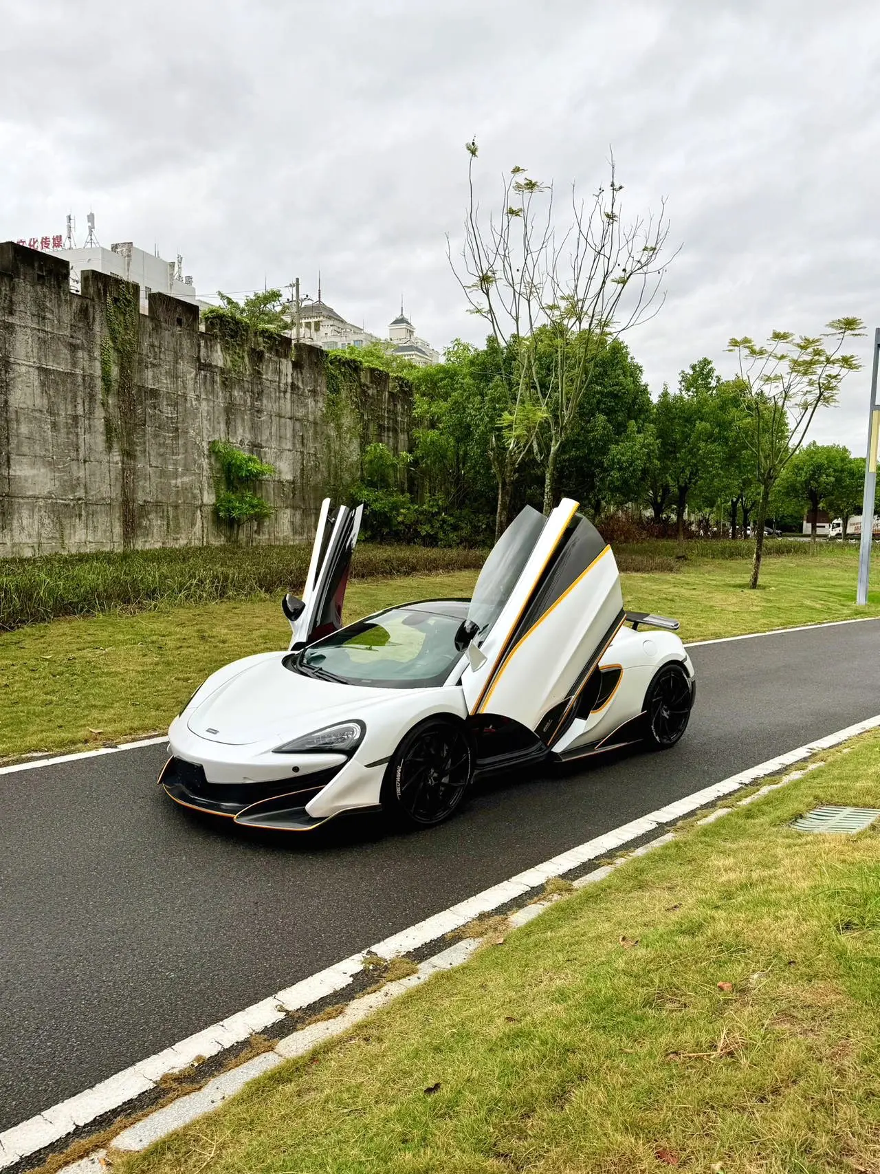 McLaren 570S  из Китая
