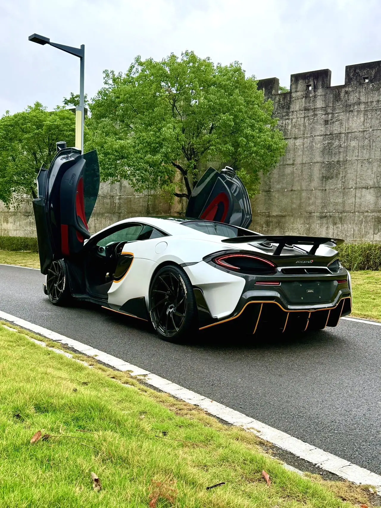 McLaren 570S  из Китая