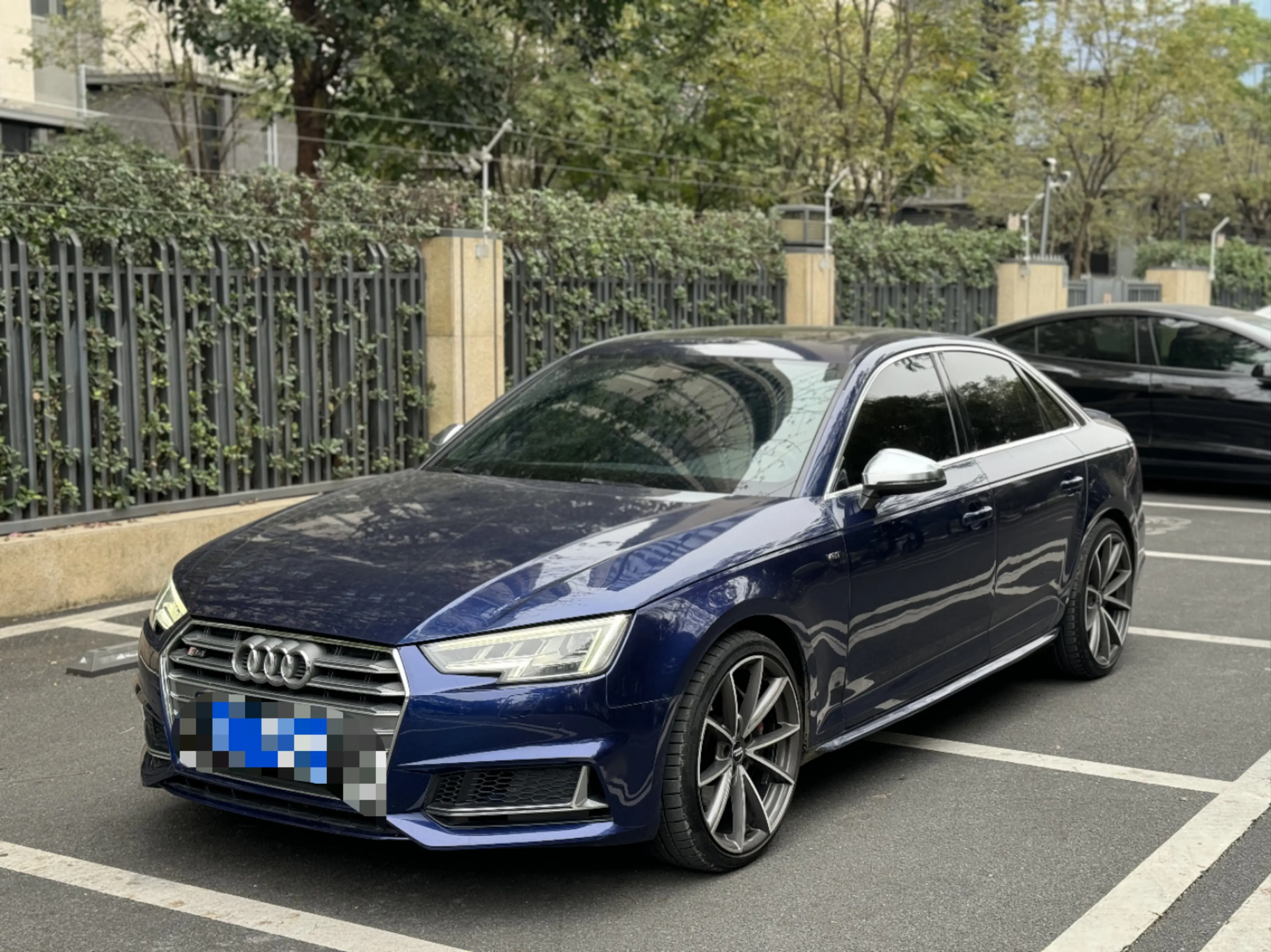 Audi S4  из Китая