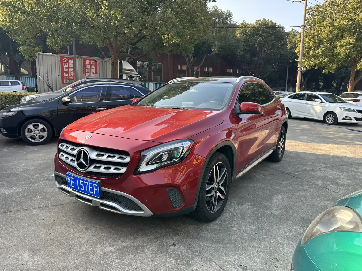Mercedes-Benz GLA  из Китая