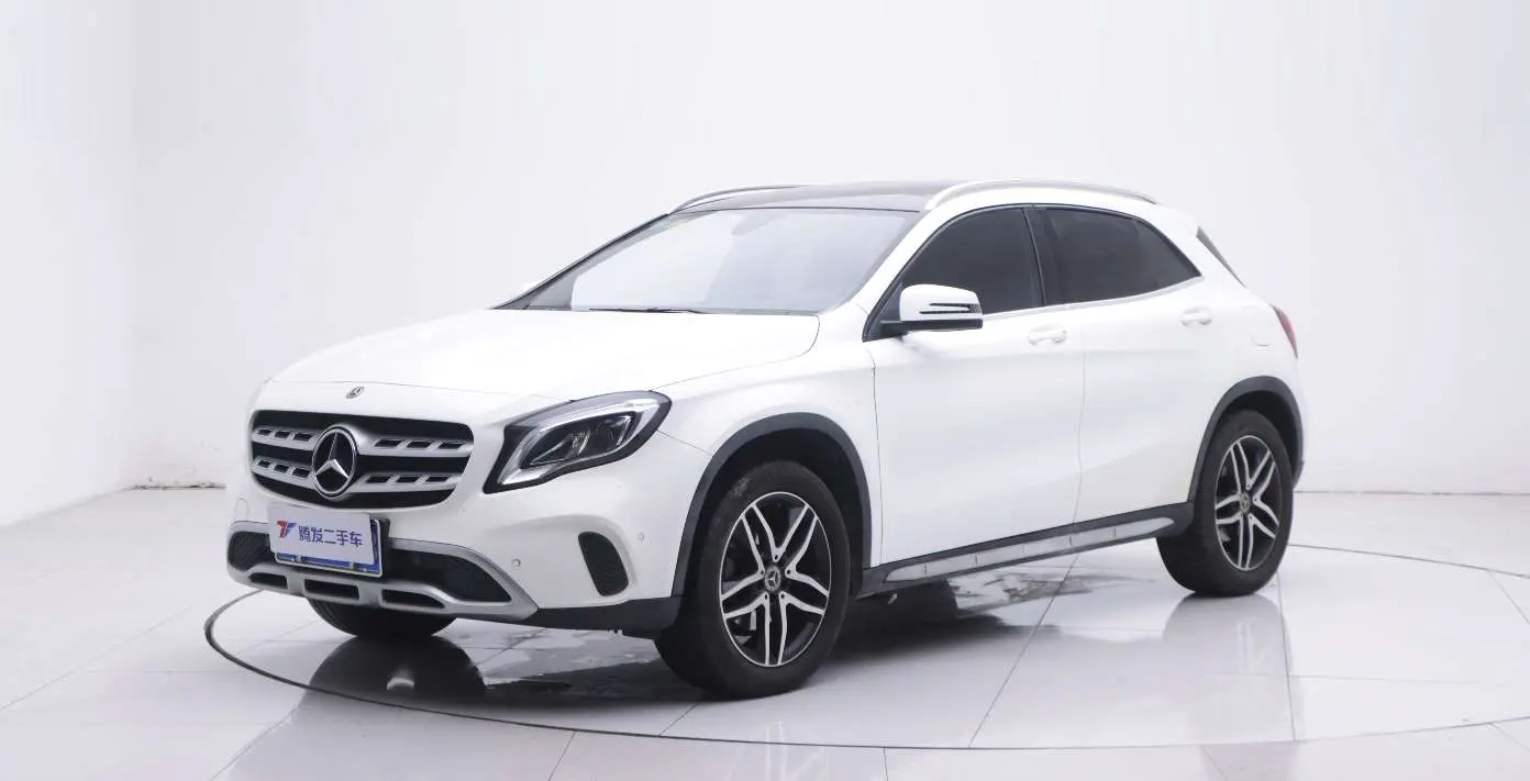 Mercedes-Benz GLA  из Китая
