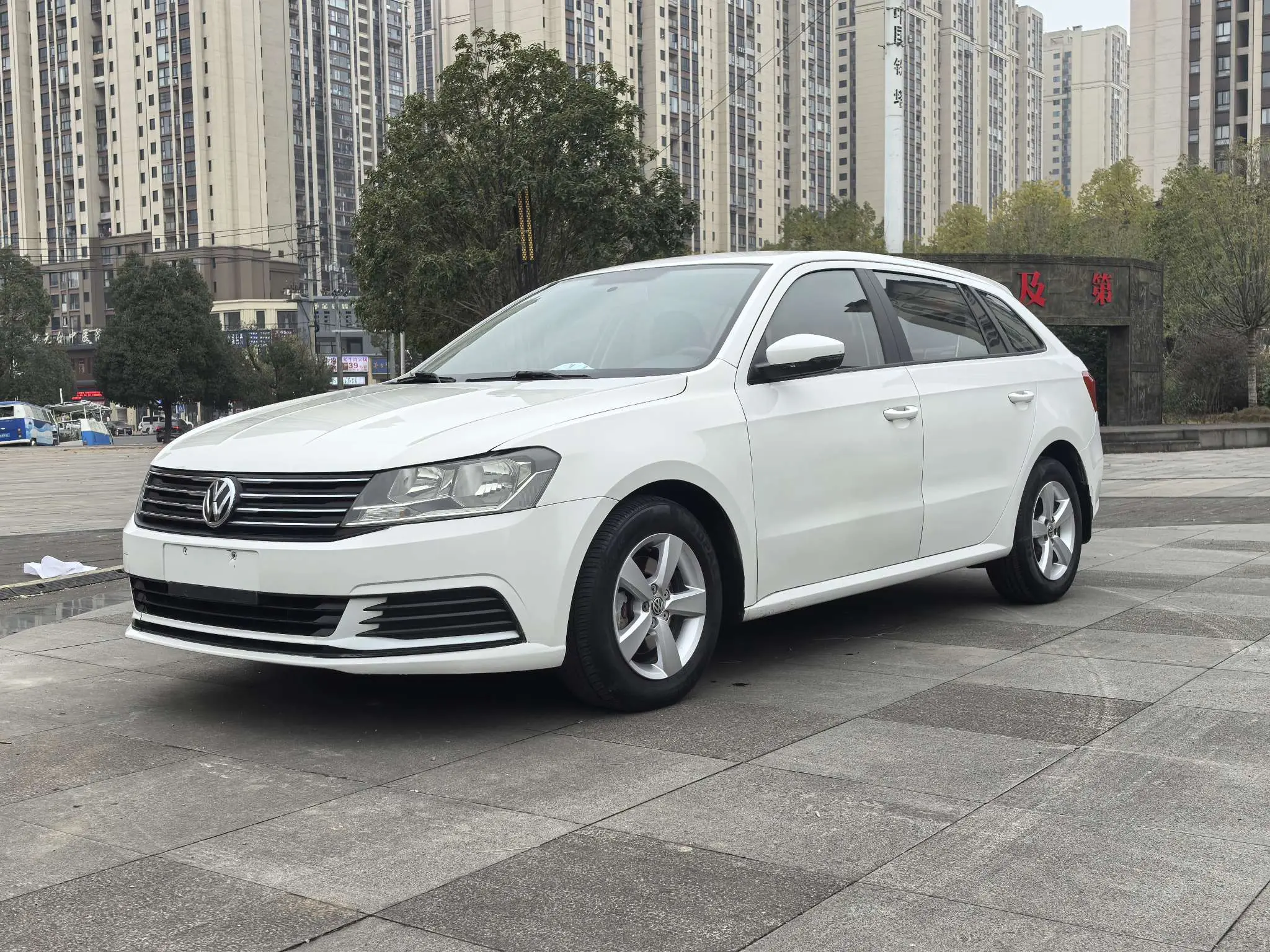 Volkswagen Langxing  из Китая