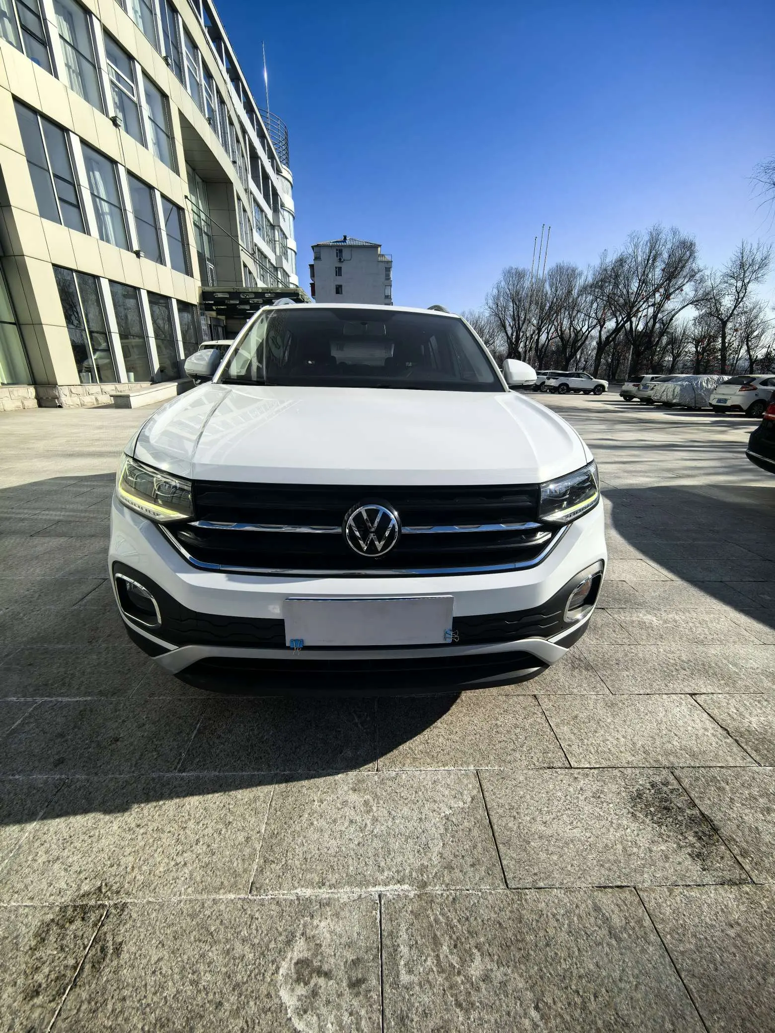 Volkswagen Explore the shadows  из Китая
